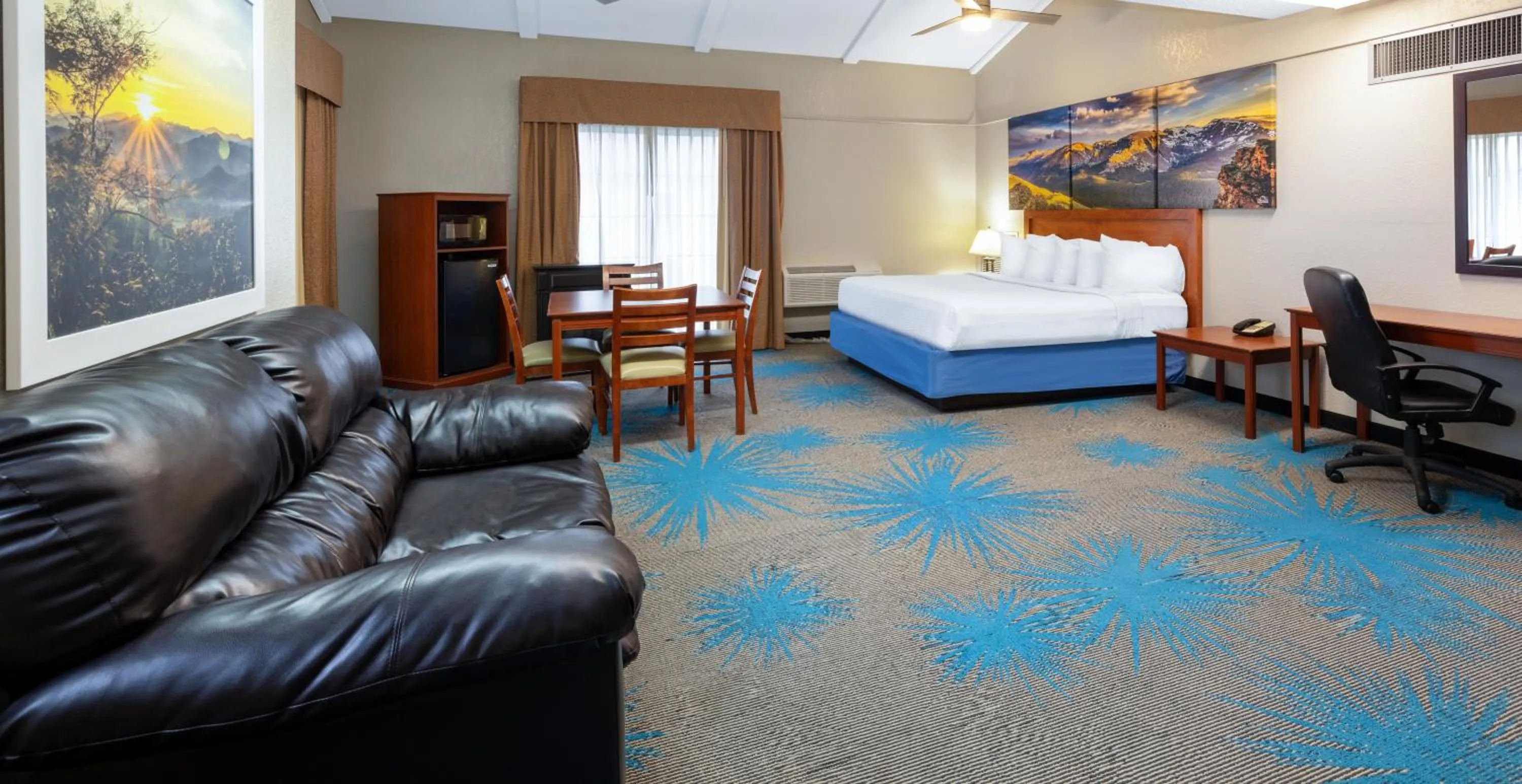 Photo of the whole room, Bed in Days Inn by Wyndham Casper