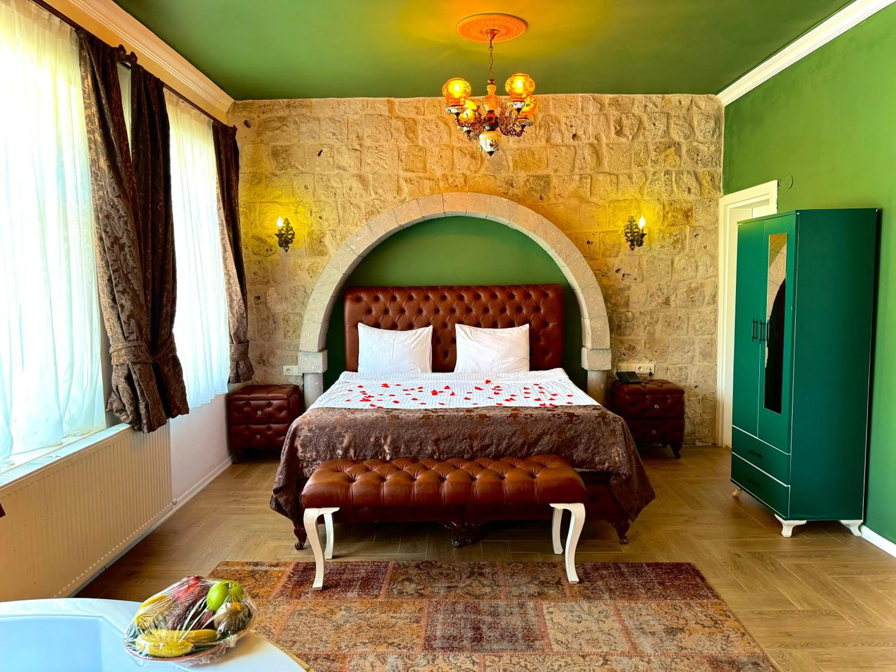 Bed in THE RED HORSE HOTEL