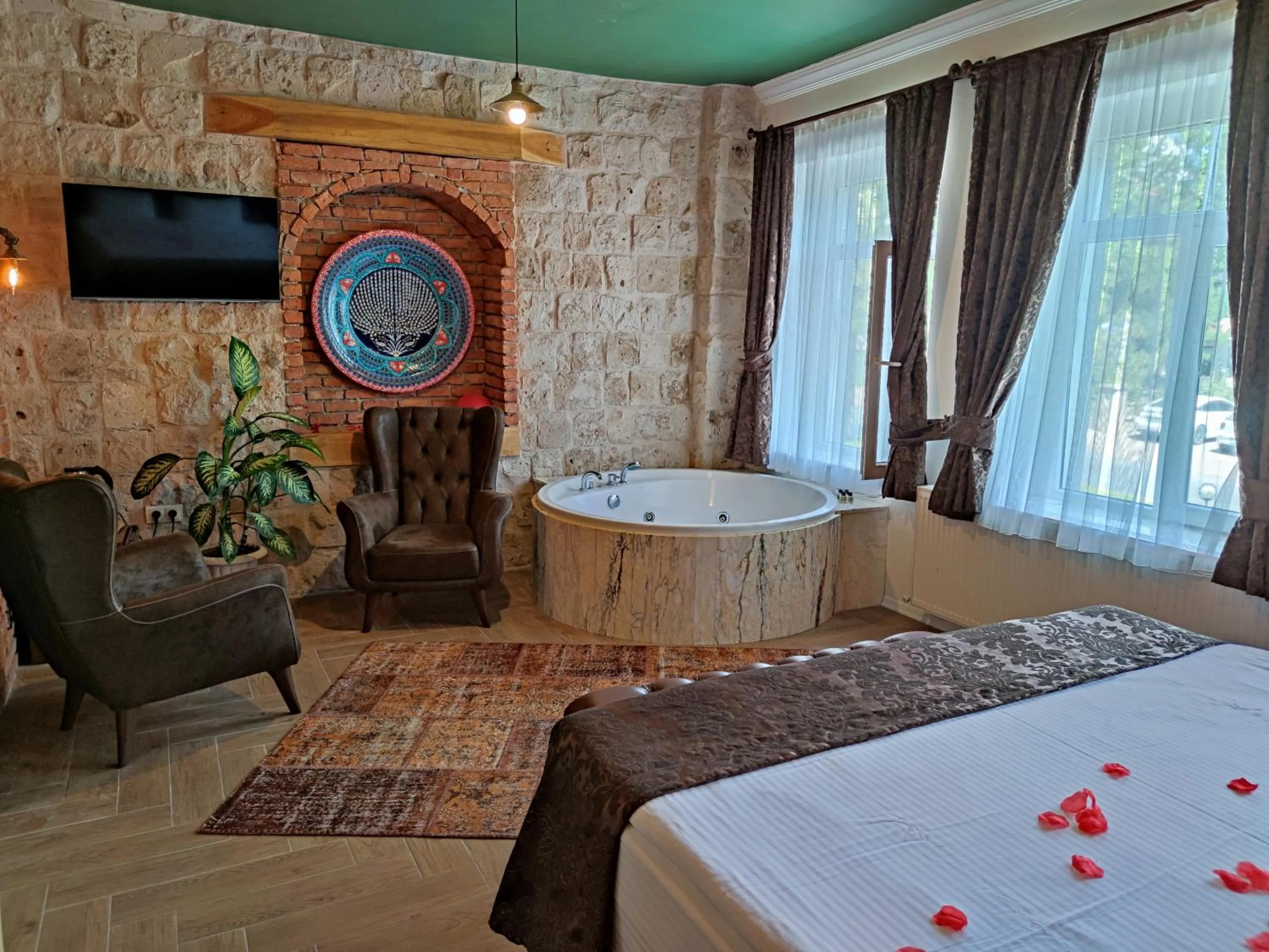 Bed in THE RED HORSE HOTEL