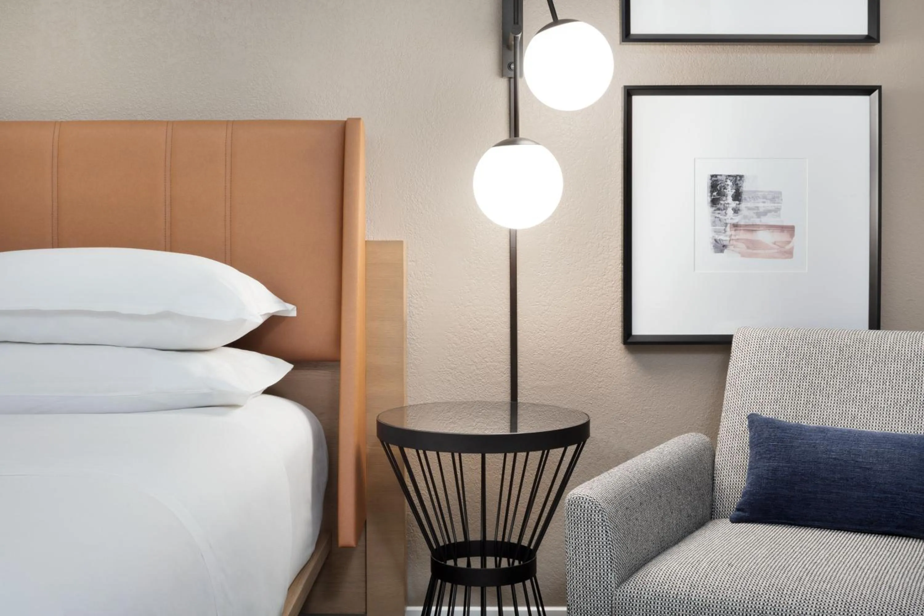 Bedroom, Bed in Sheraton Hotel Stonebriar