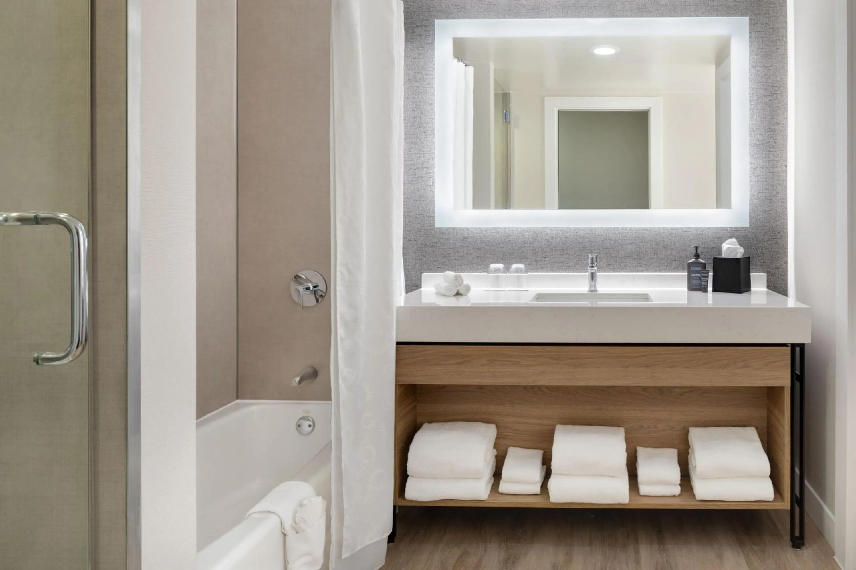 Bathroom in Sheraton Hotel Stonebriar