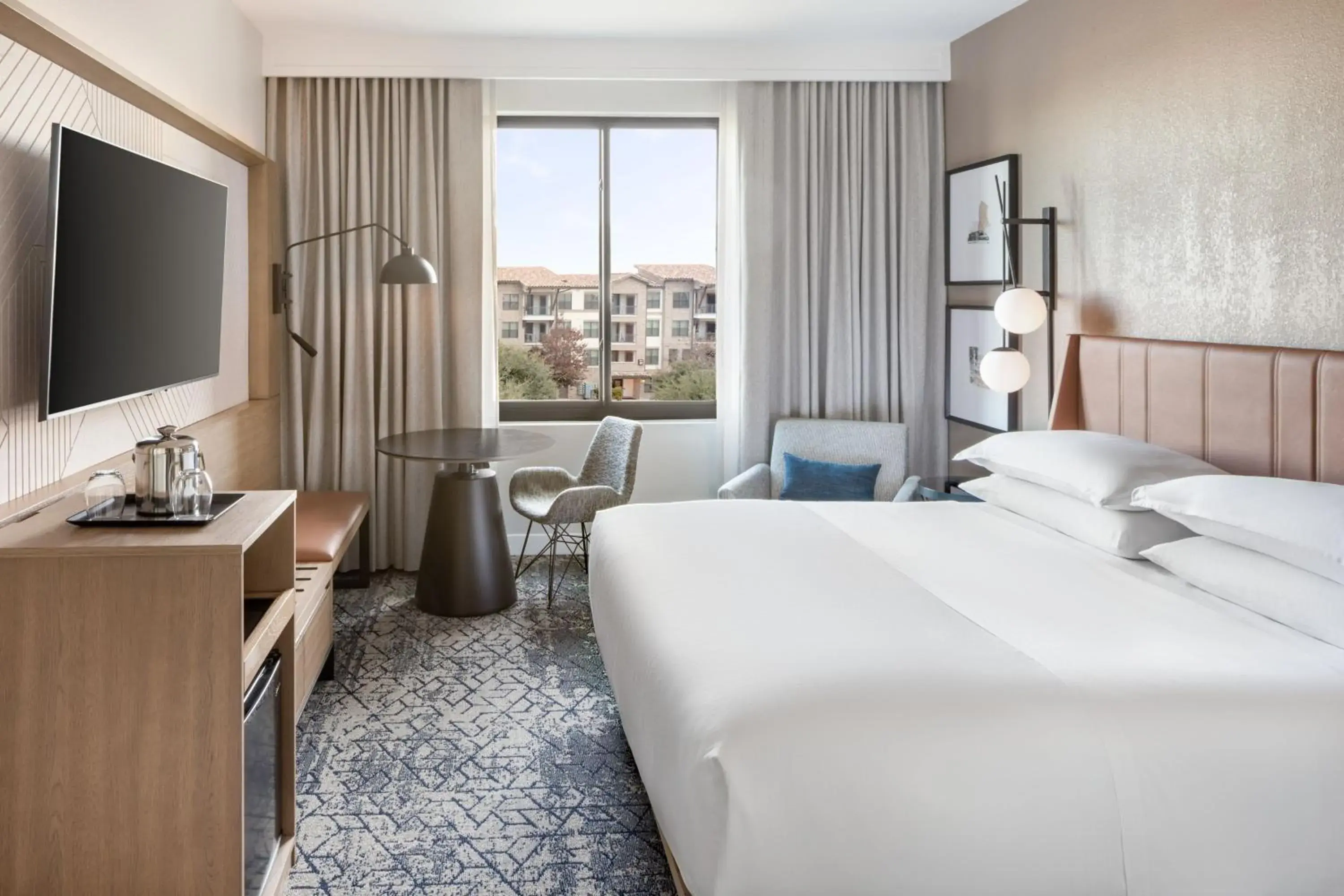 Club, Concierge level, Guest room, 1 King in Sheraton Hotel Stonebriar Club, Concierge level, Guest room, 1 King in Sheraton Hotel Stonebriar