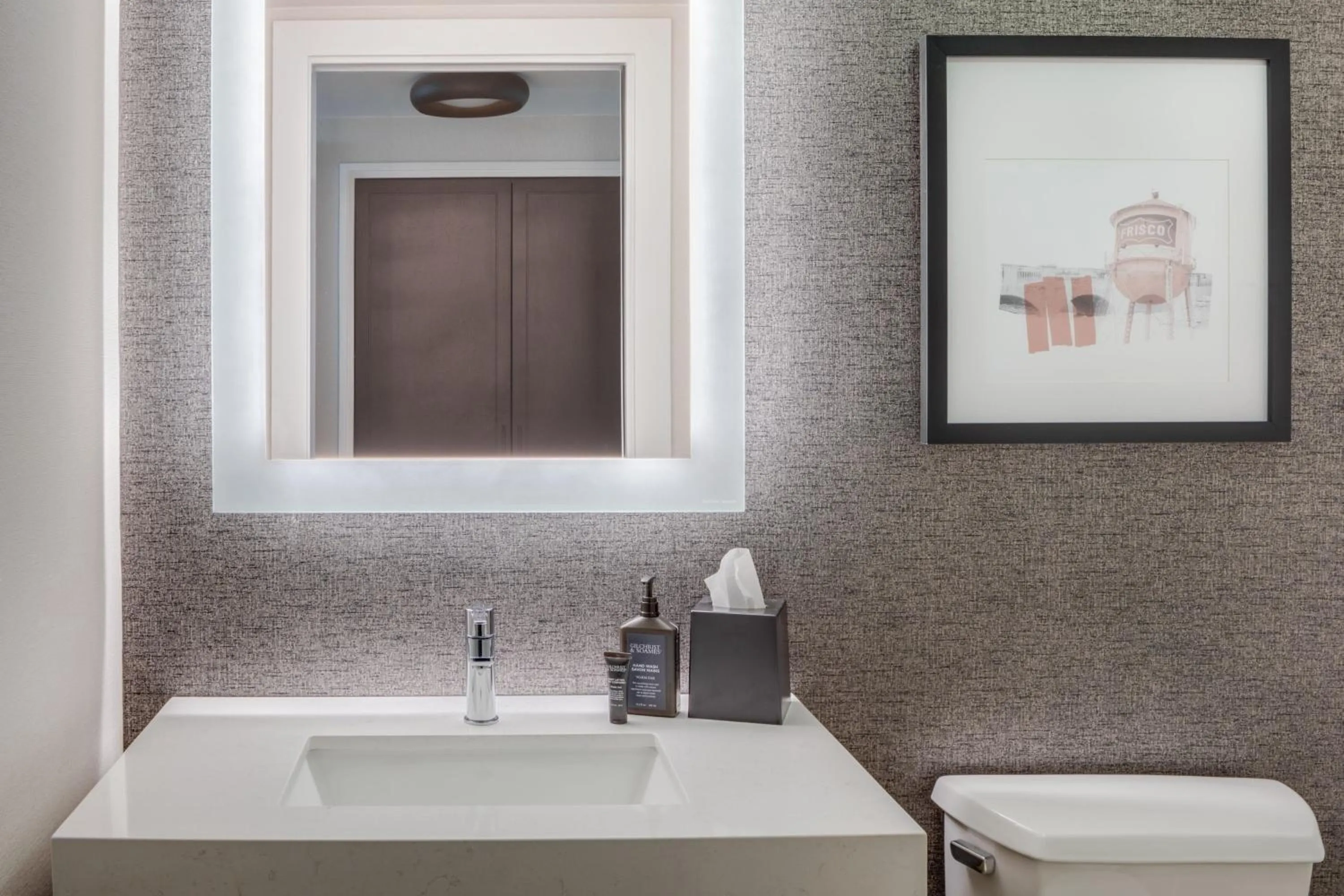 Bathroom in Sheraton Hotel Stonebriar