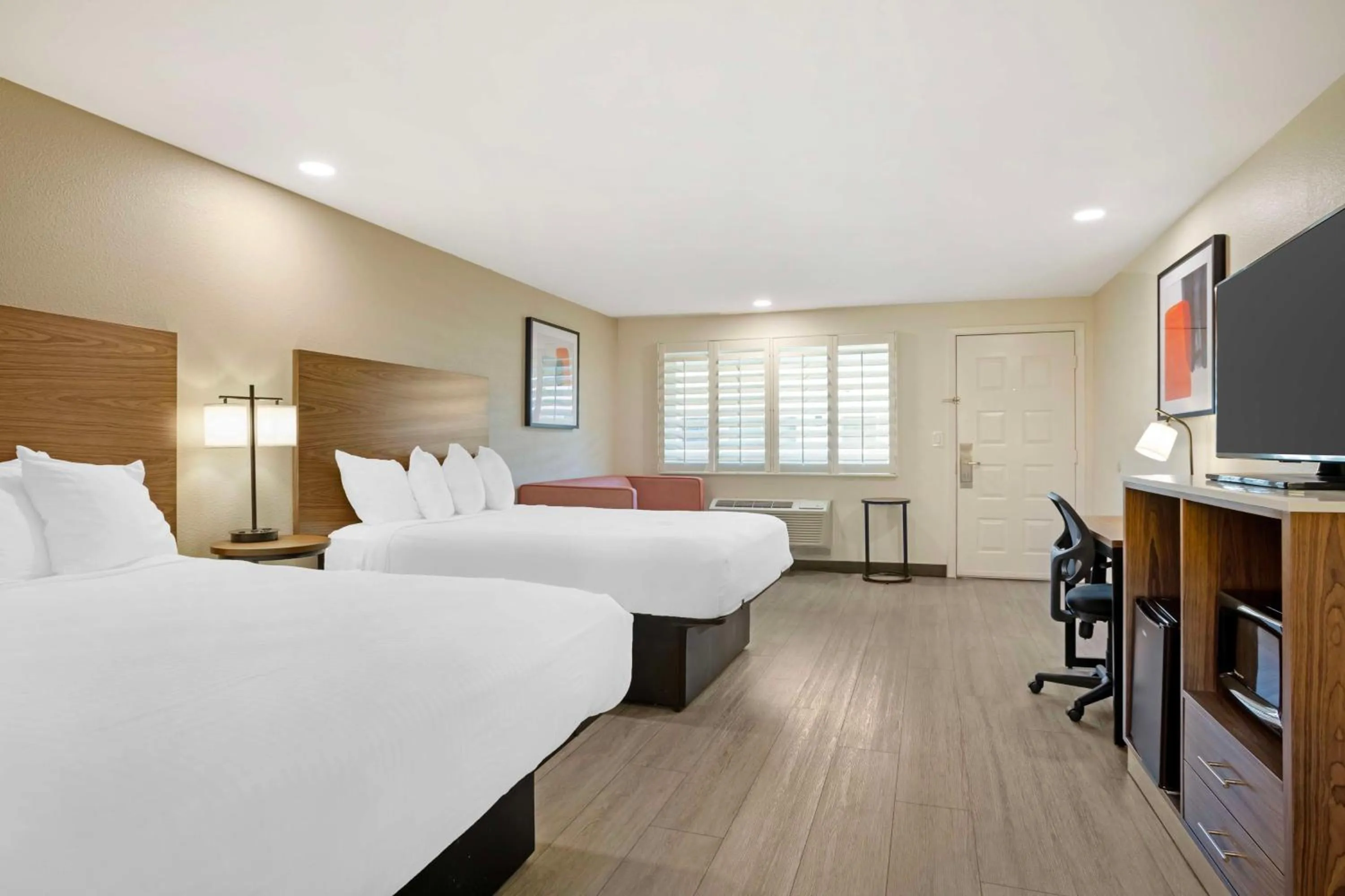 Bedroom, Bed in Best Western Shadow Inn