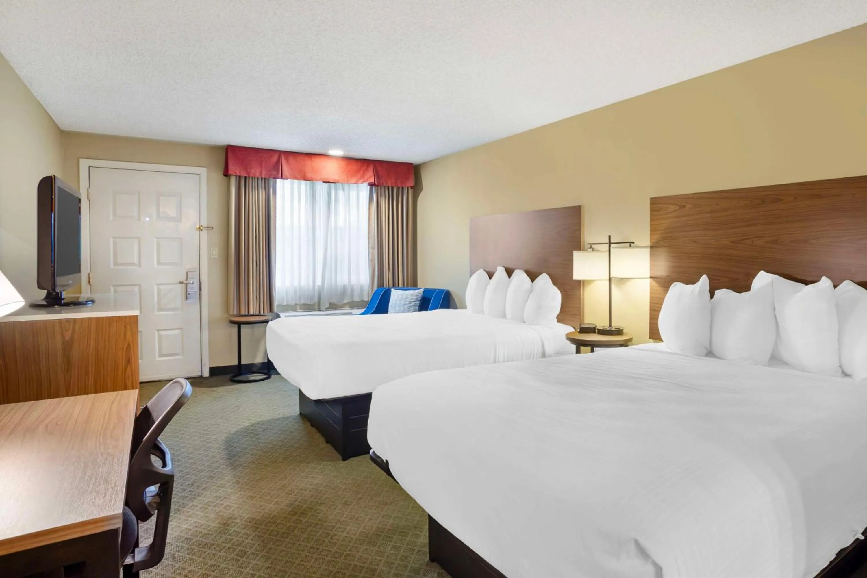 Bedroom, Bed in Best Western Shadow Inn