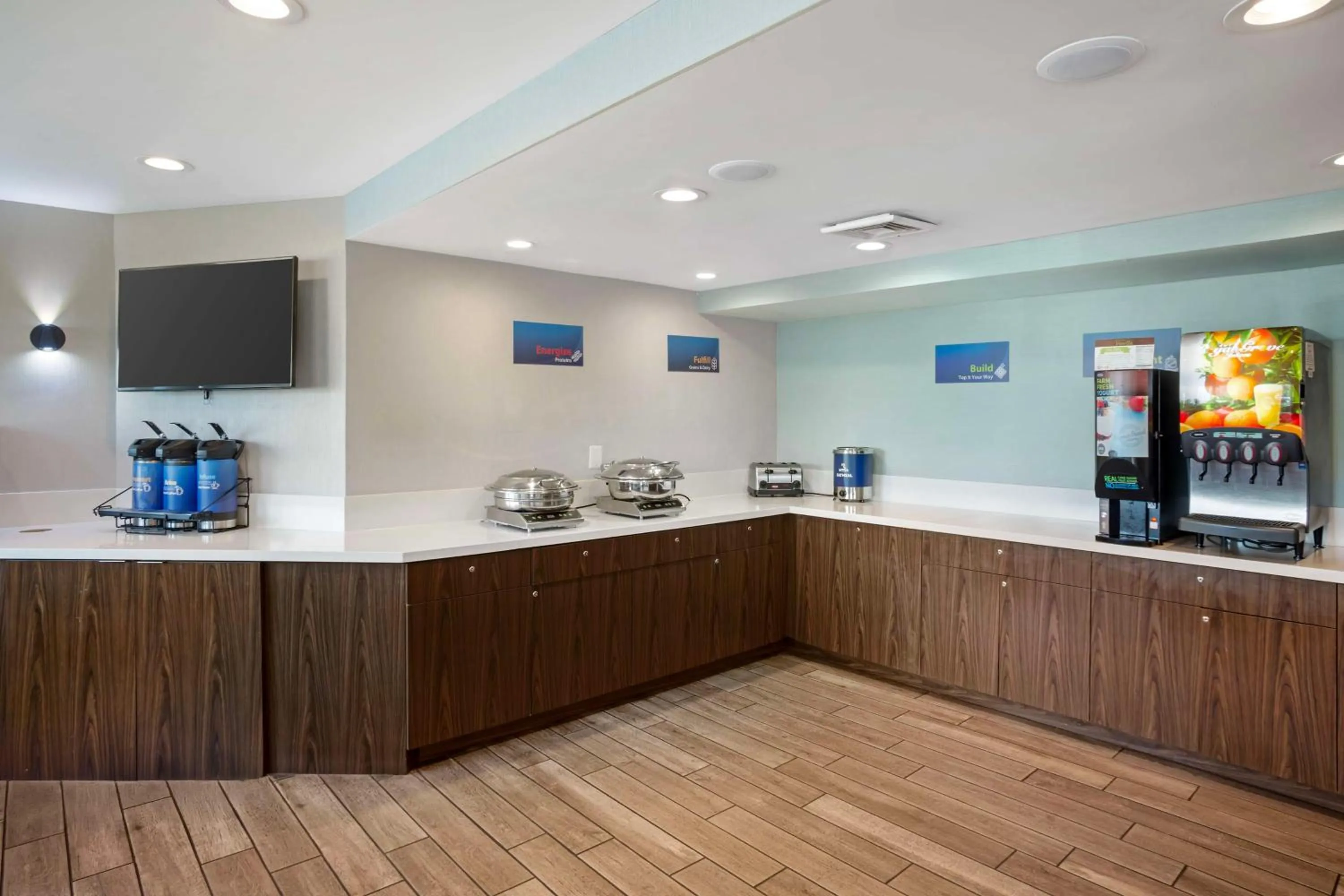 Breakfast in Best Western Shadow Inn