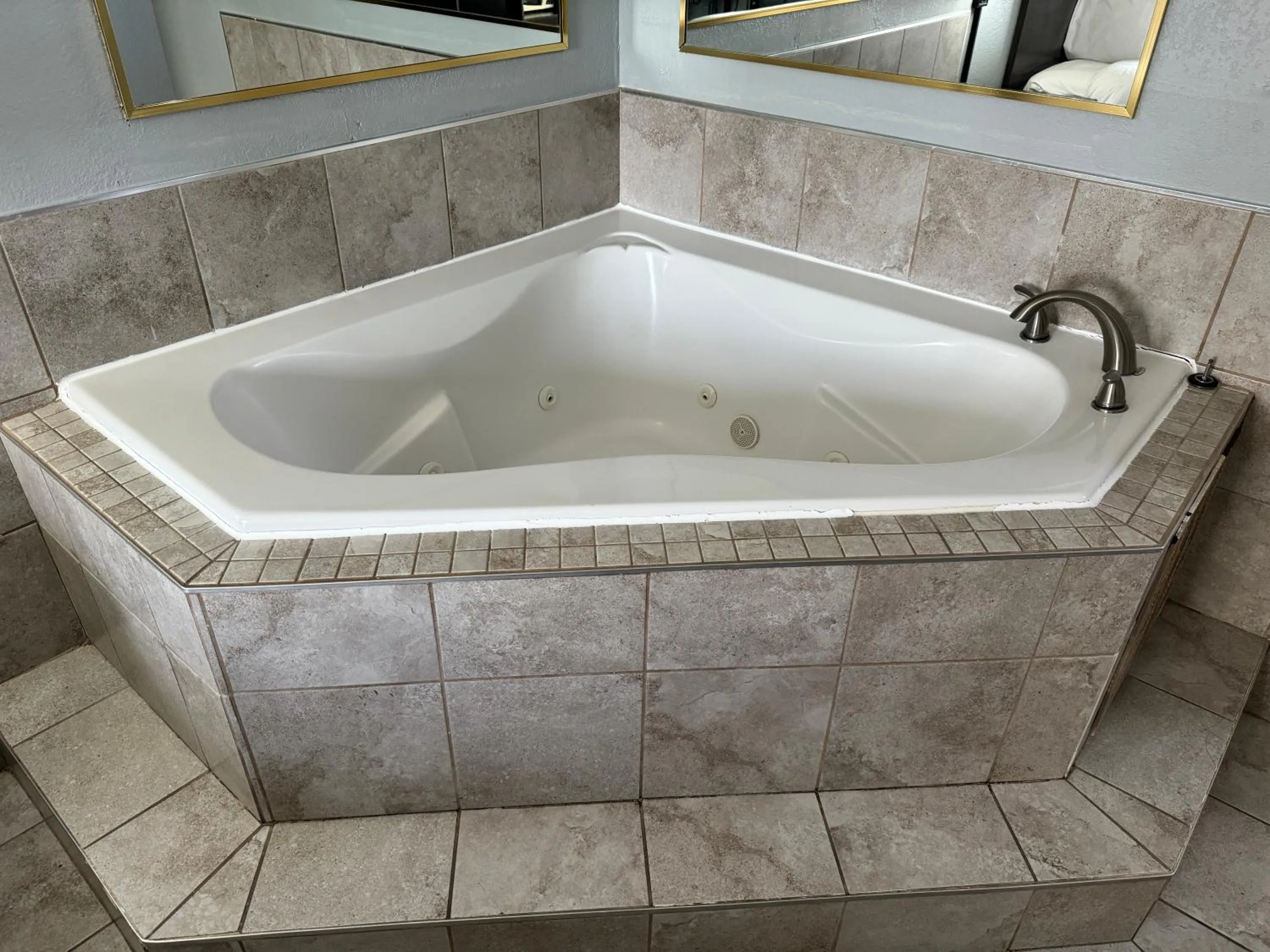 Hot Tub in Baymont by Wyndham Louisville Airport South