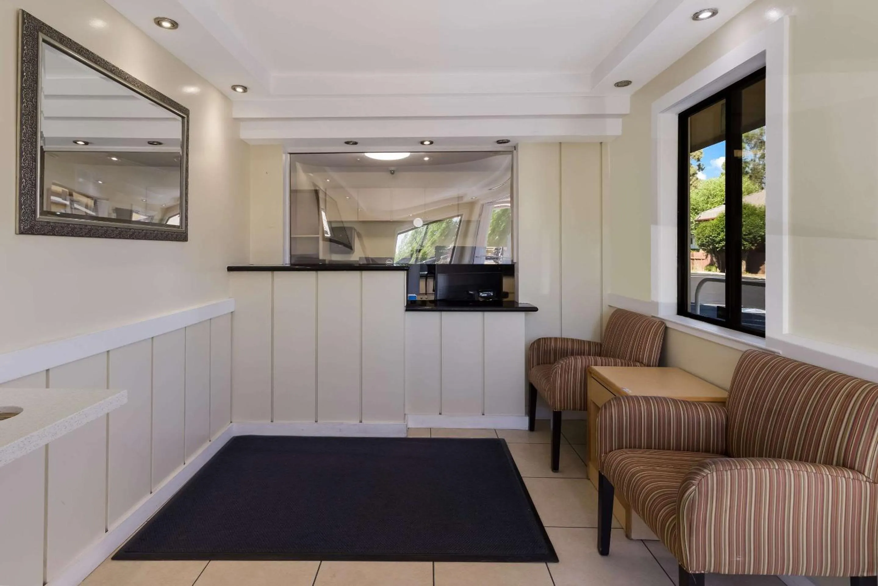 Lobby or reception in Rodeway Inn Livermore