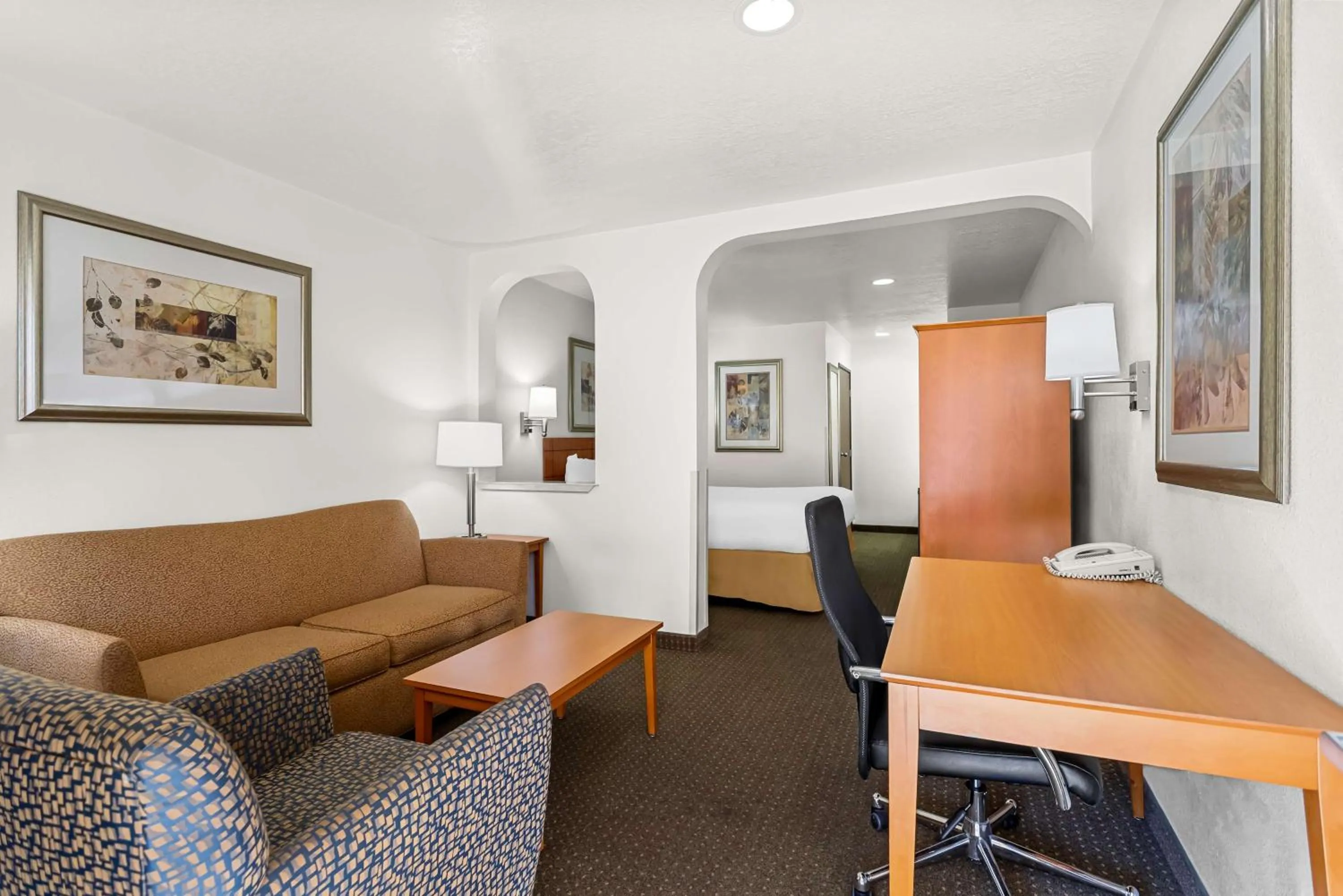 Bedroom in Best Western Socorro Hotel & Suites