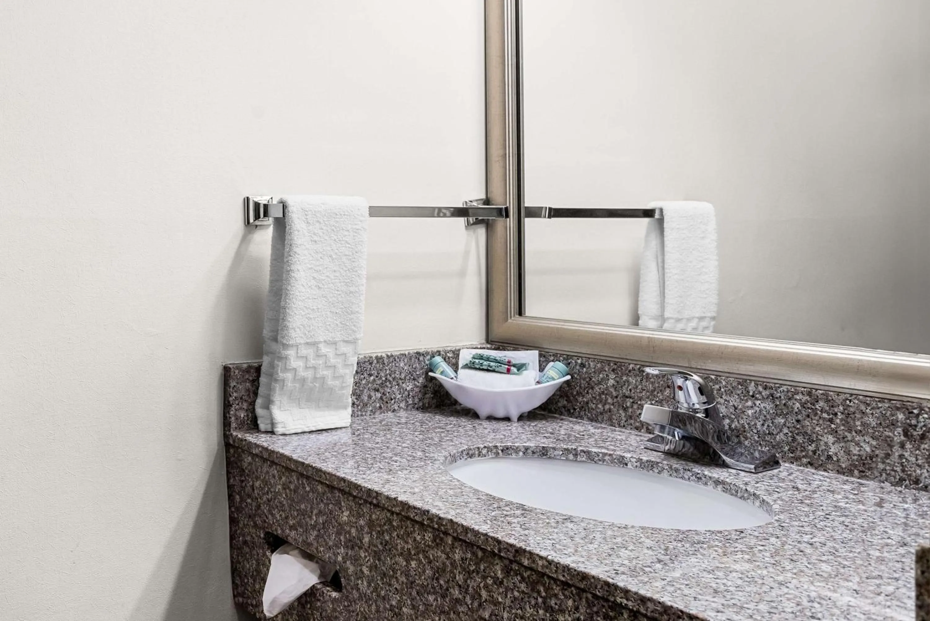 Bathroom in Best Western Socorro Hotel & Suites