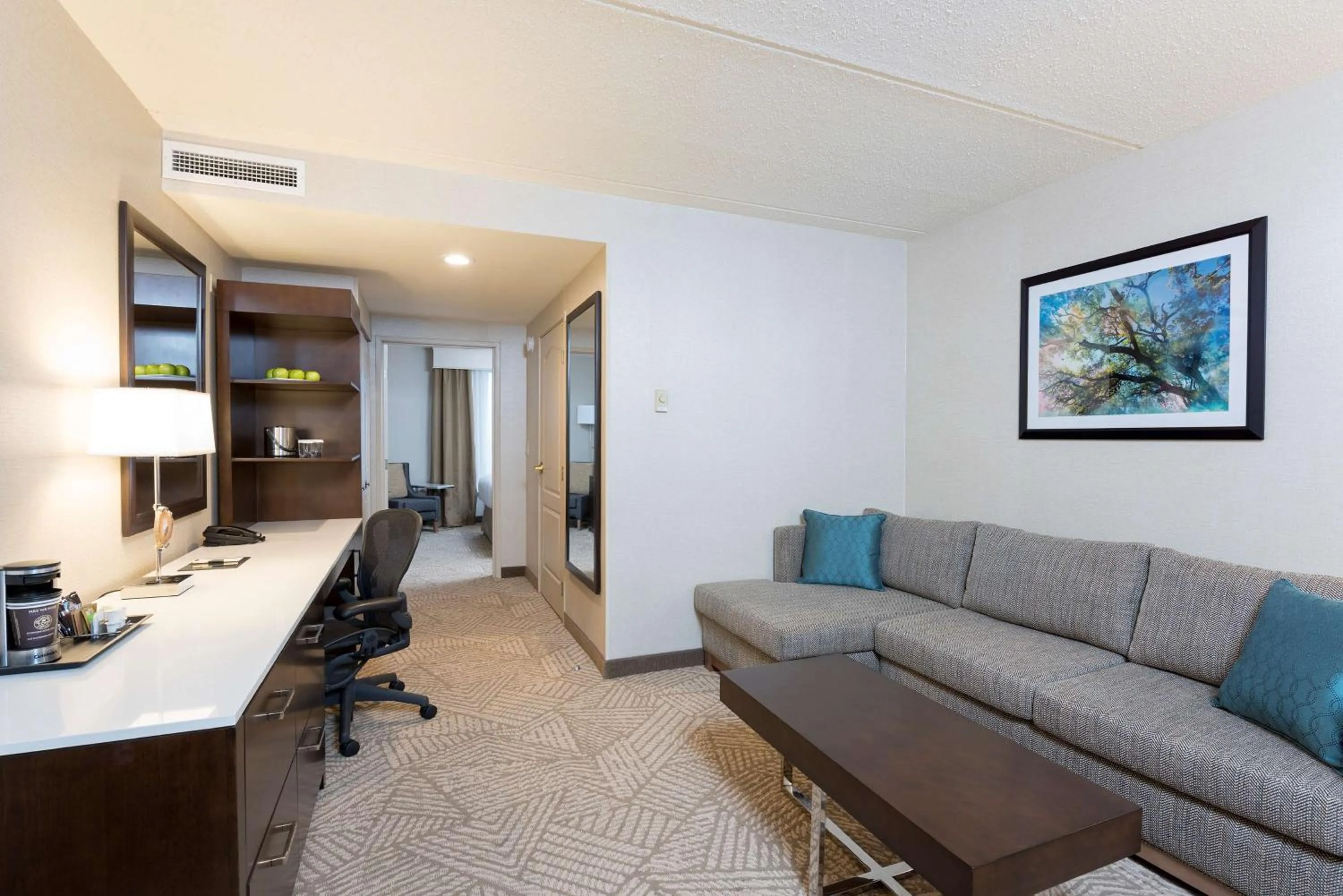 Bed in Doubletree by Hilton Pleasant Prairie Kenosha, WI