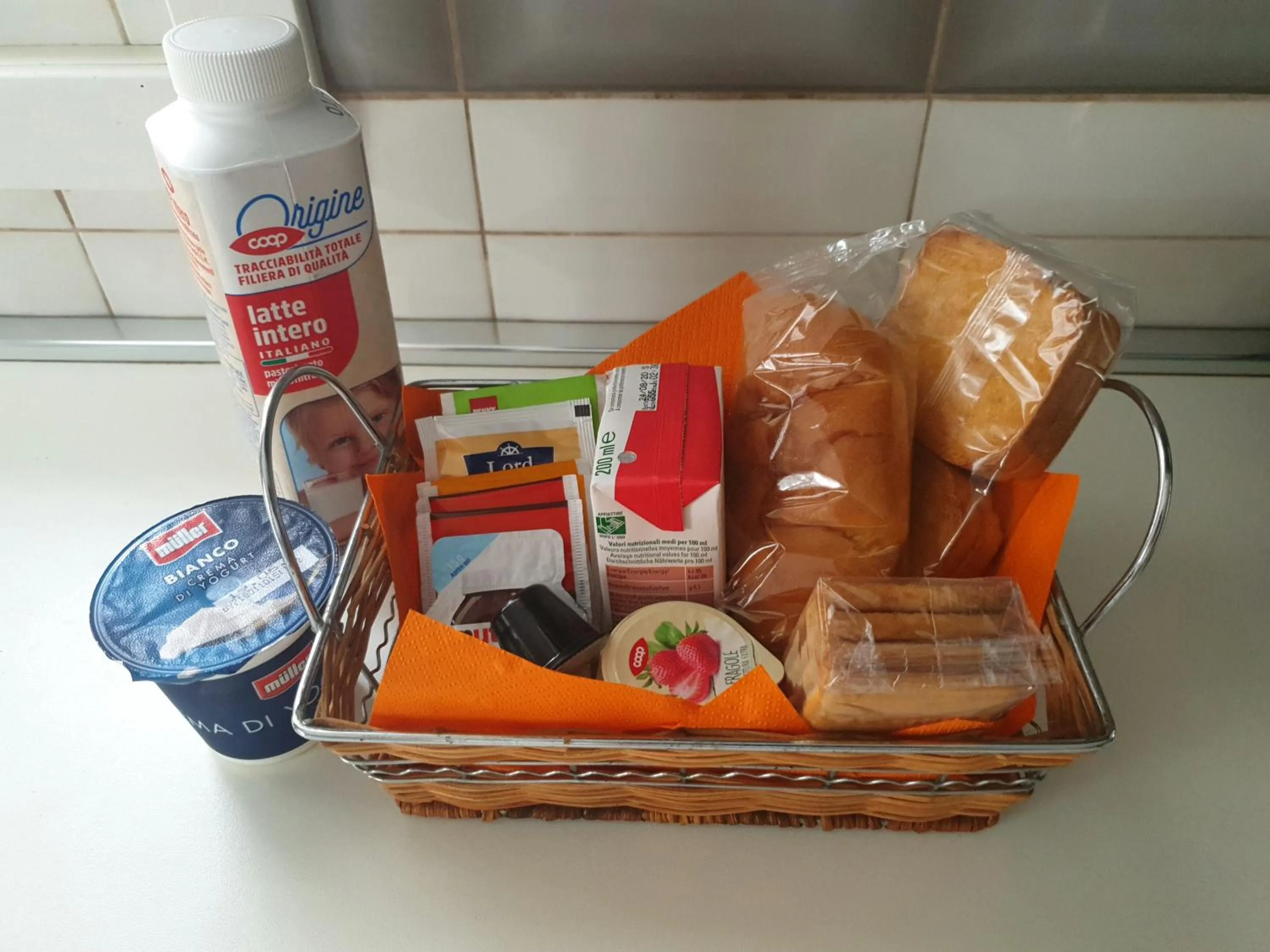 Breakfast in B&B Circuit