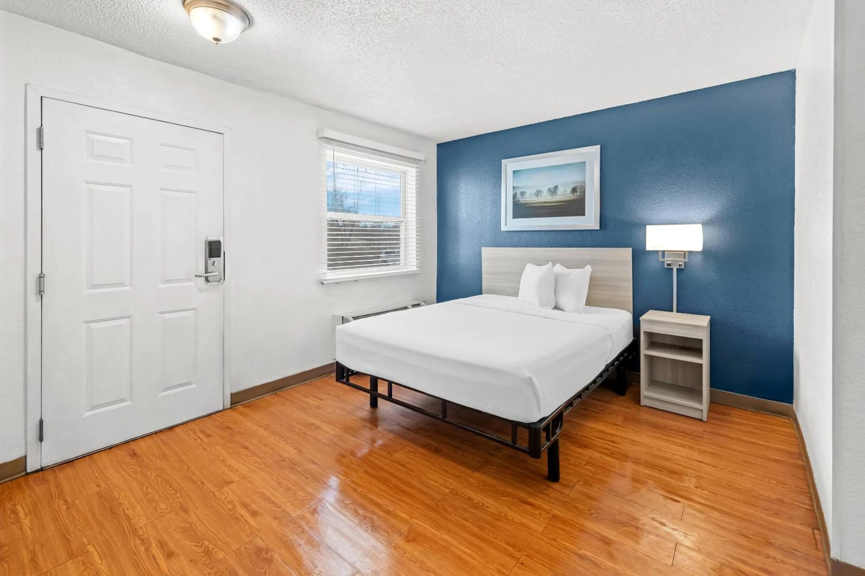 acessibility, Bed in Birch Hill Suites Kansas City - Independence