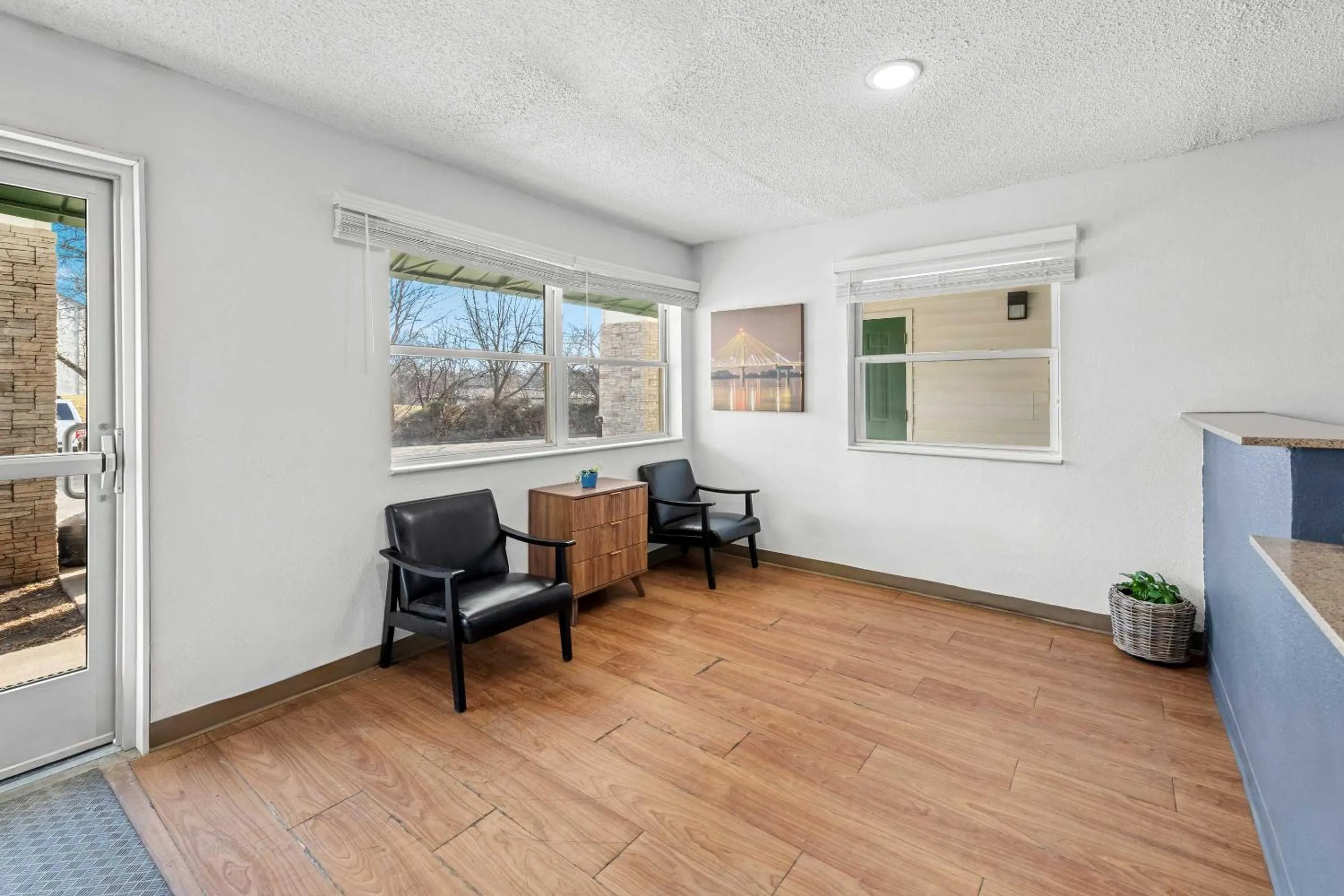 Lobby or reception in Birch Hill Suites Kansas City - Independence