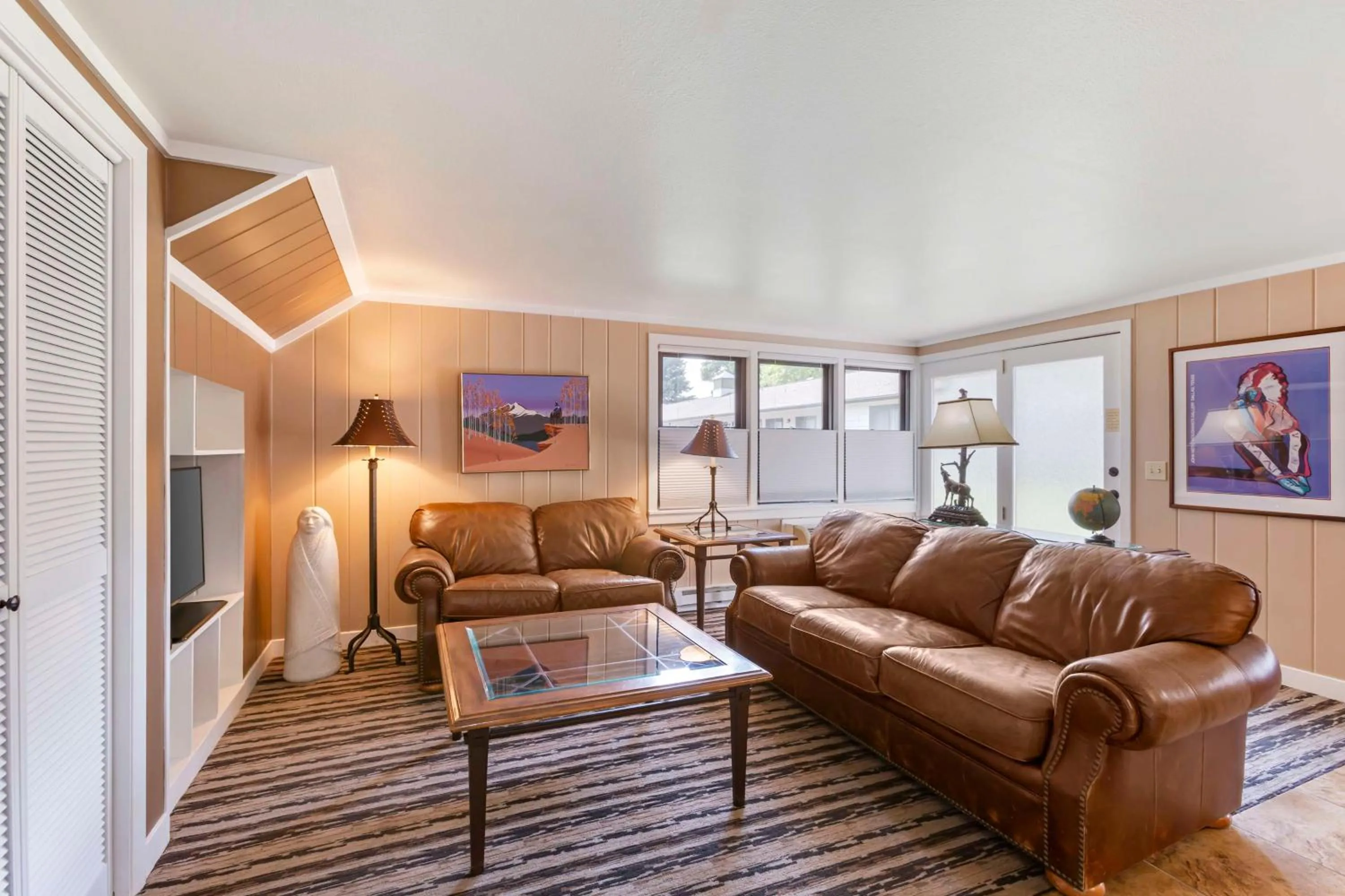 Bedroom in Best Western Sunset Inn