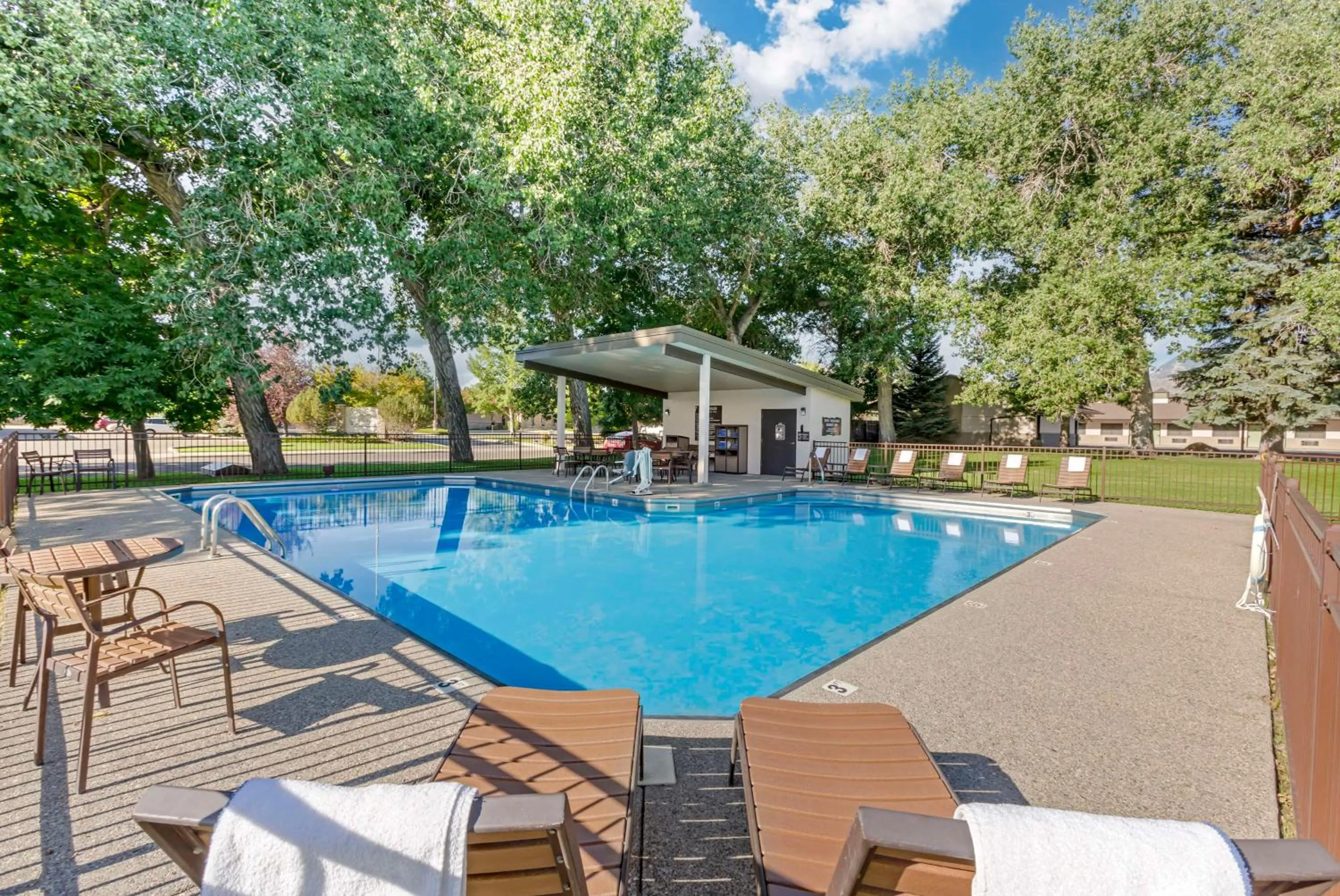 Pool view in Best Western Sunset Inn
