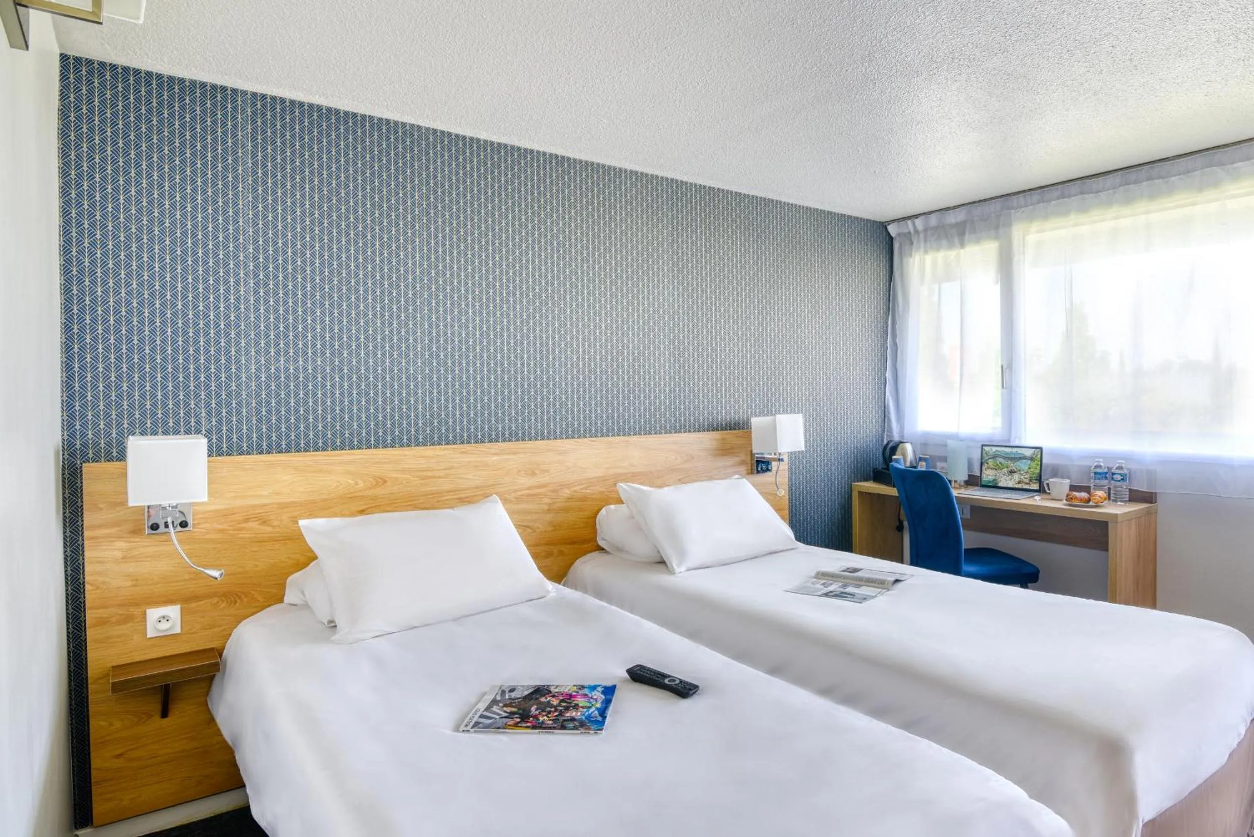 Photo of the whole room, Bed in Kyriad Montauban Sud - Albasud