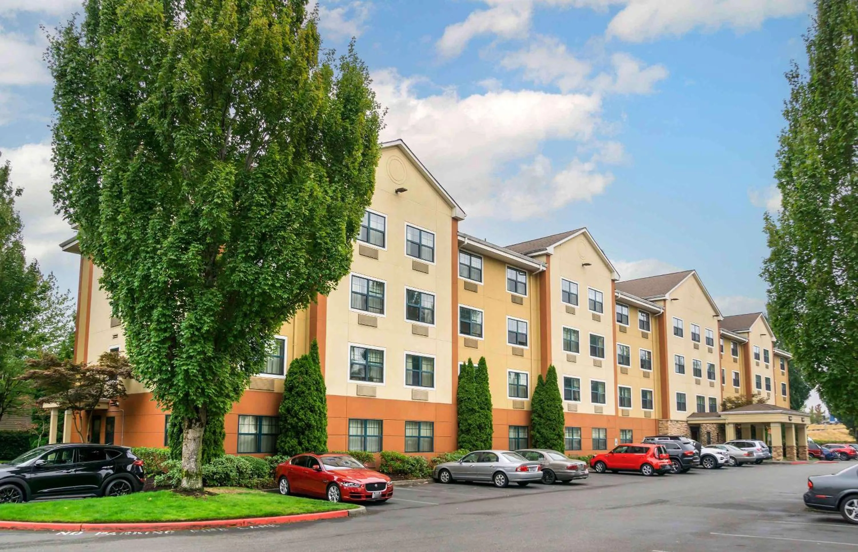 Property building in Extended Stay America Suites - Seattle - Kent