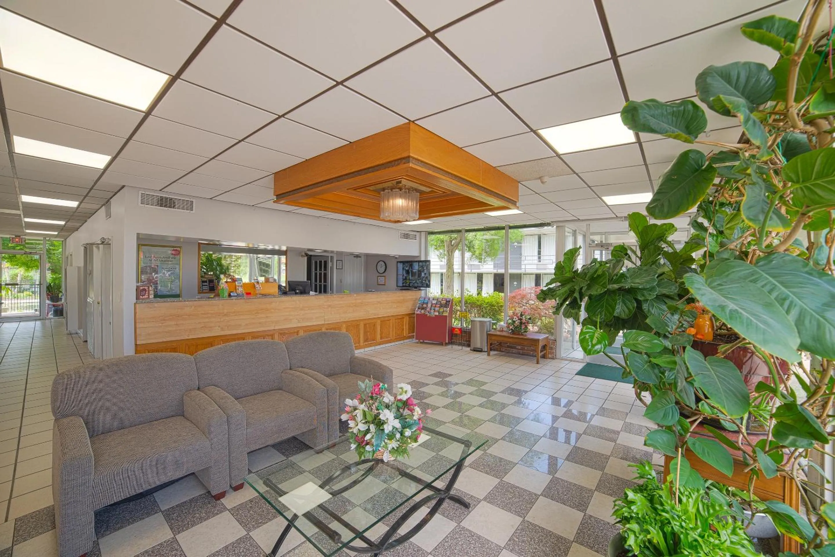 Lobby or reception in Masters Inn Selma Smithfield I-95 By OYO