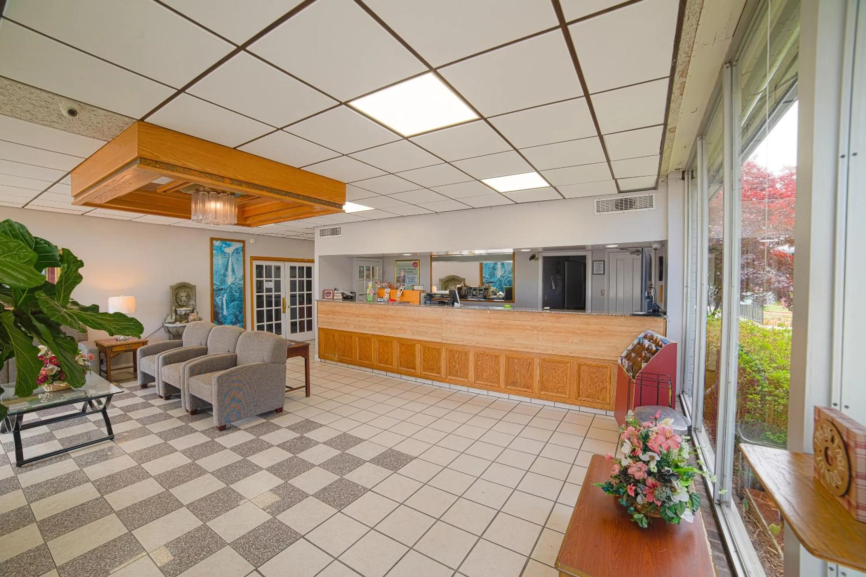 Lobby or reception in Masters Inn Selma Smithfield I-95 By OYO