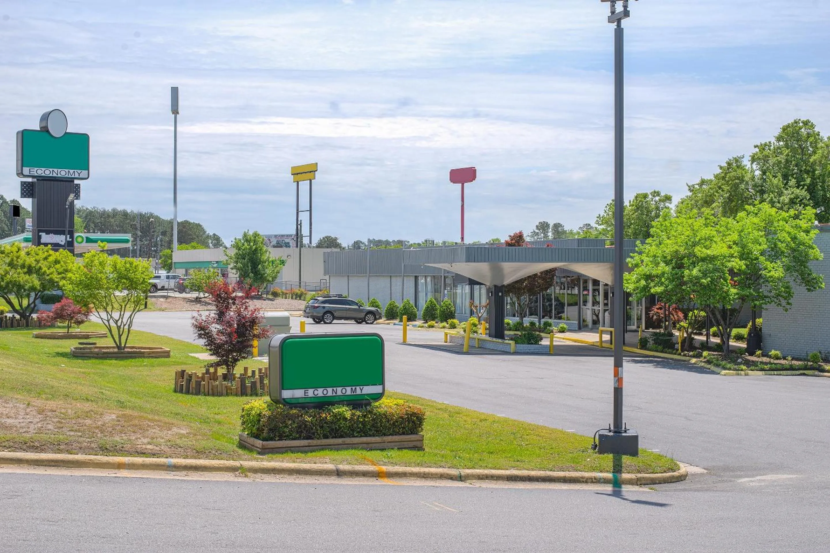 Facade/entrance in Masters Inn Selma Smithfield I-95 By OYO