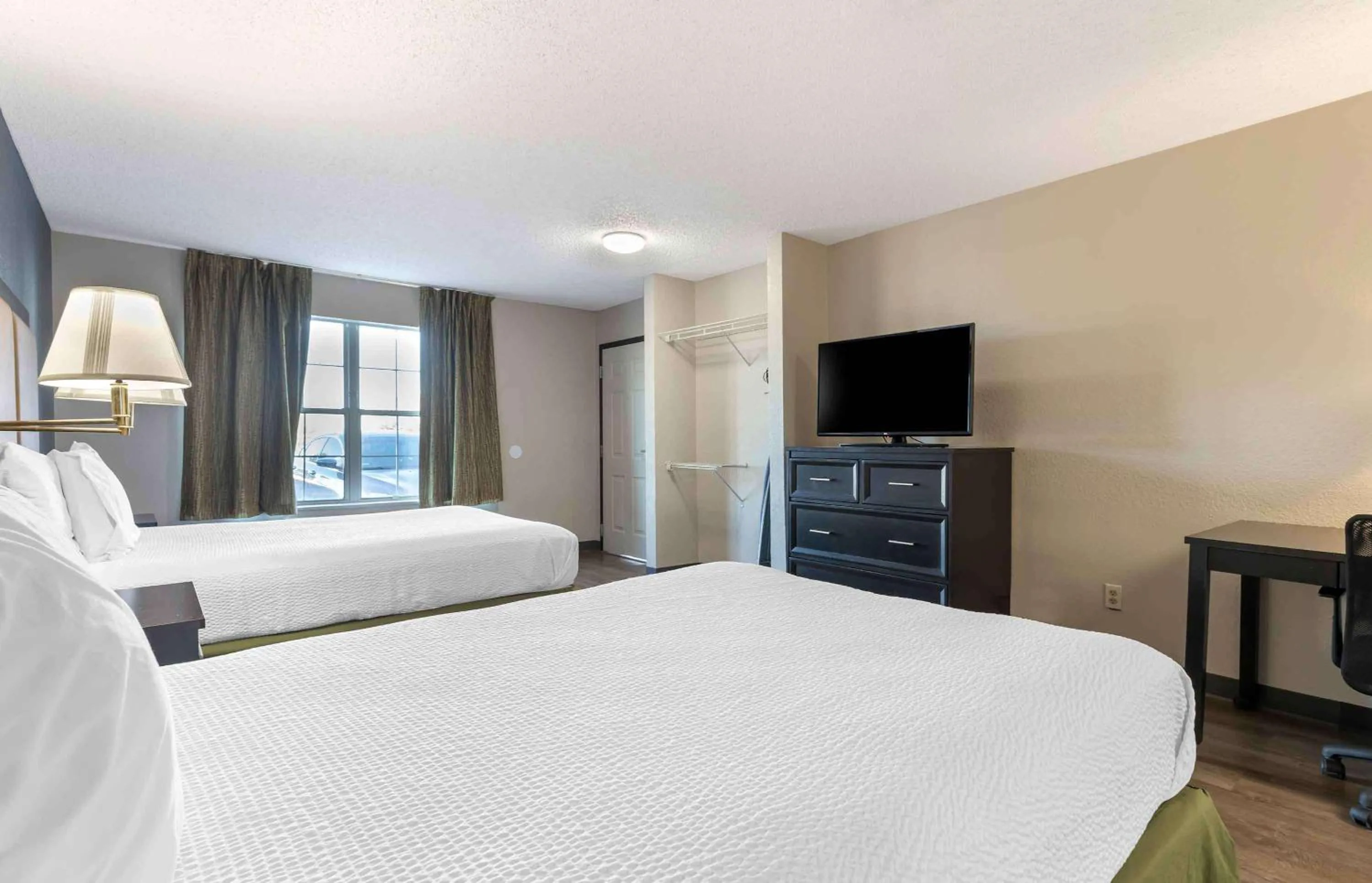 Bedroom in Extended Stay America Suites - Tulsa - Central