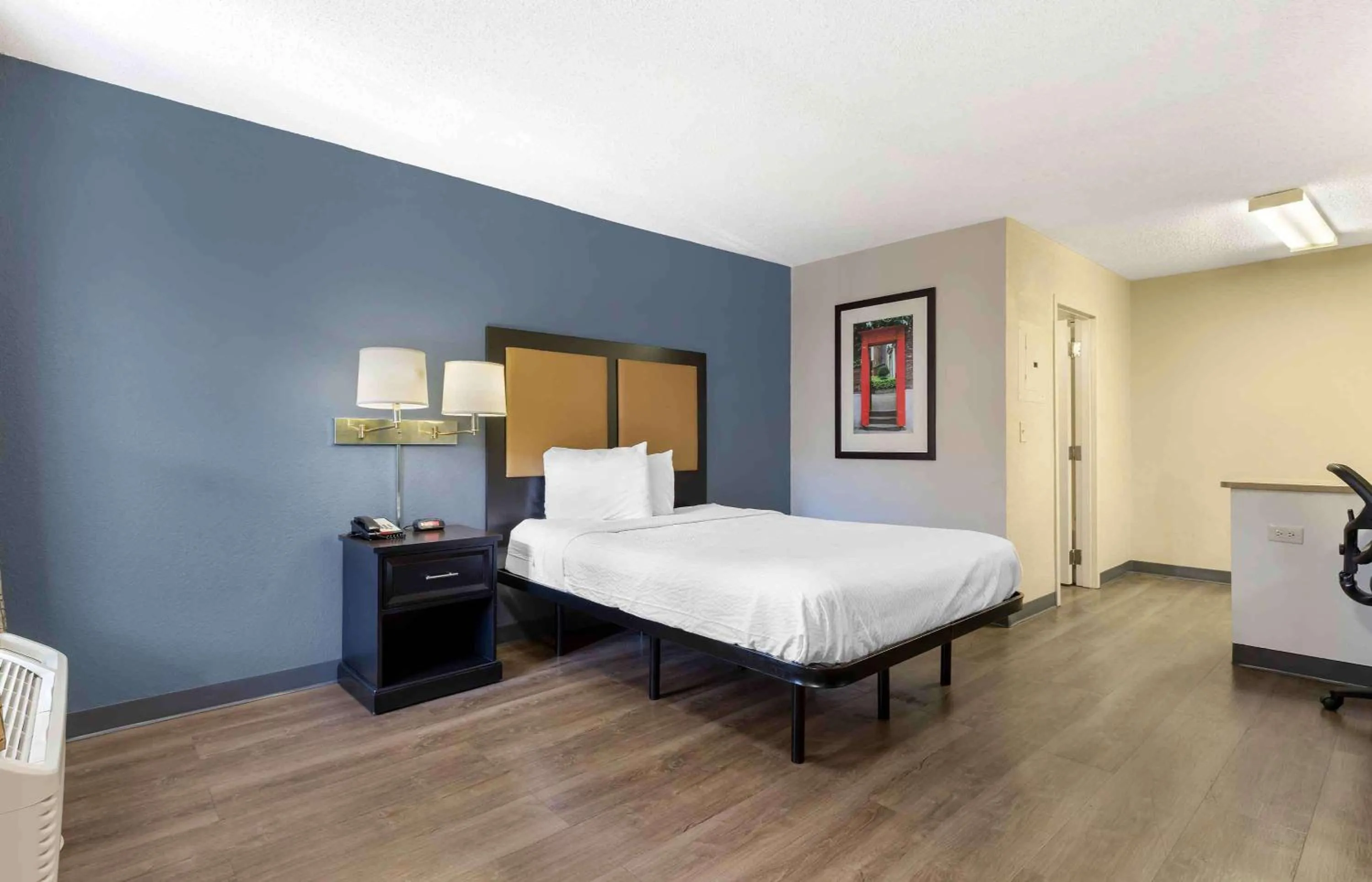 Bedroom in Extended Stay America Suites - Tulsa - Central