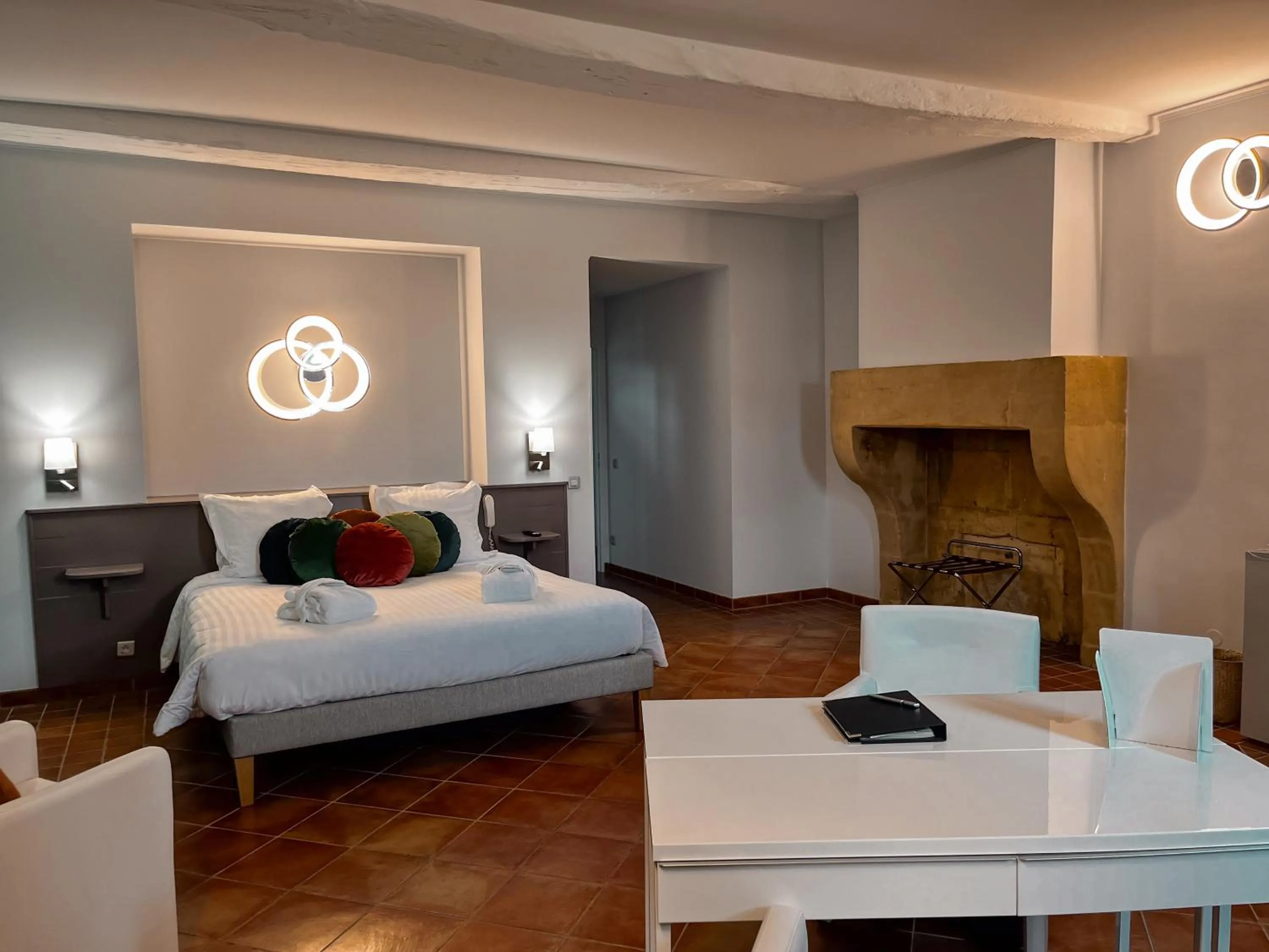 Bed in Hôtel Le Château Fort de Sedan