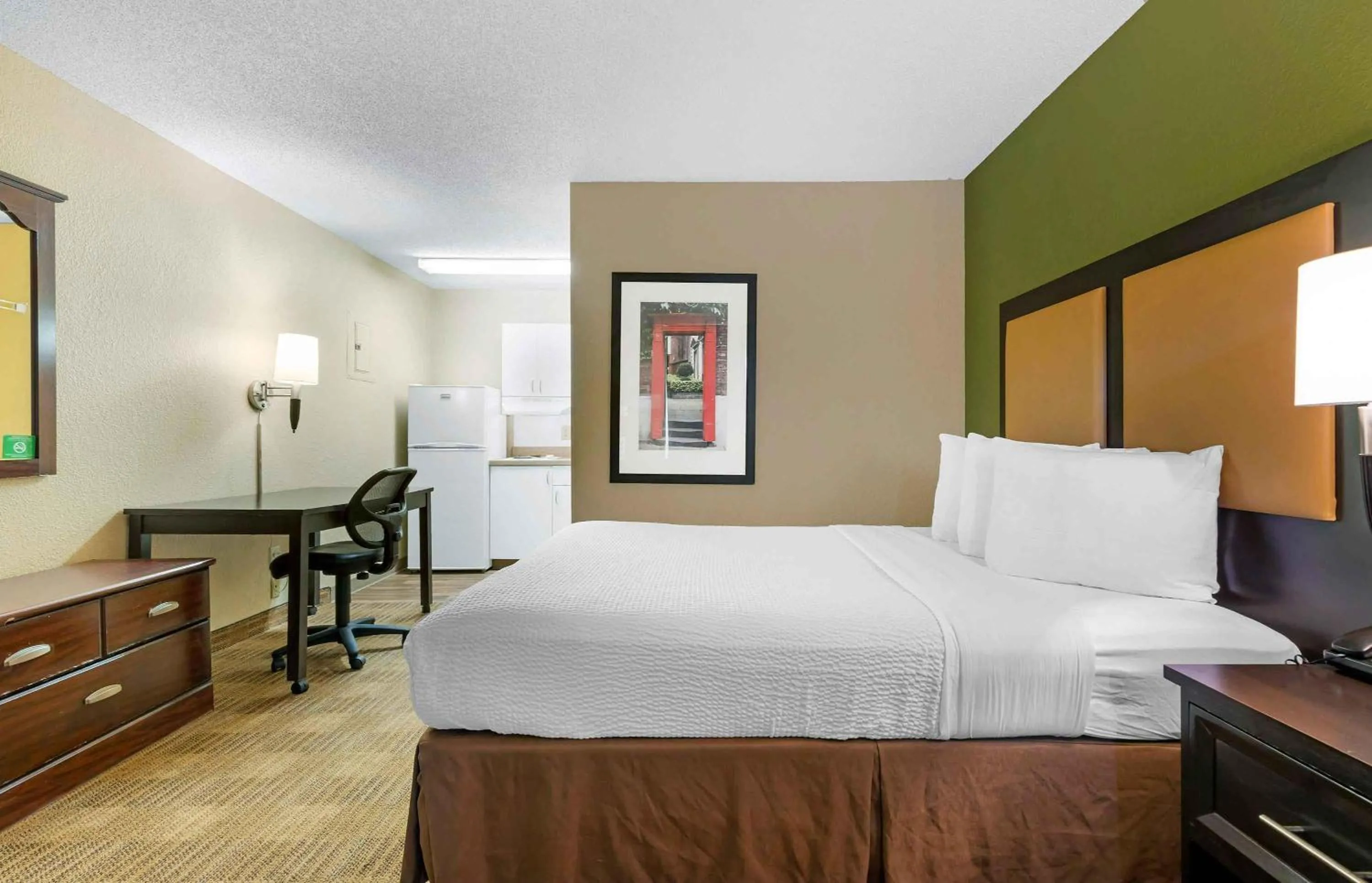 Bedroom, Bed in Extended Stay America Suites - Columbia - West - Interstate 126