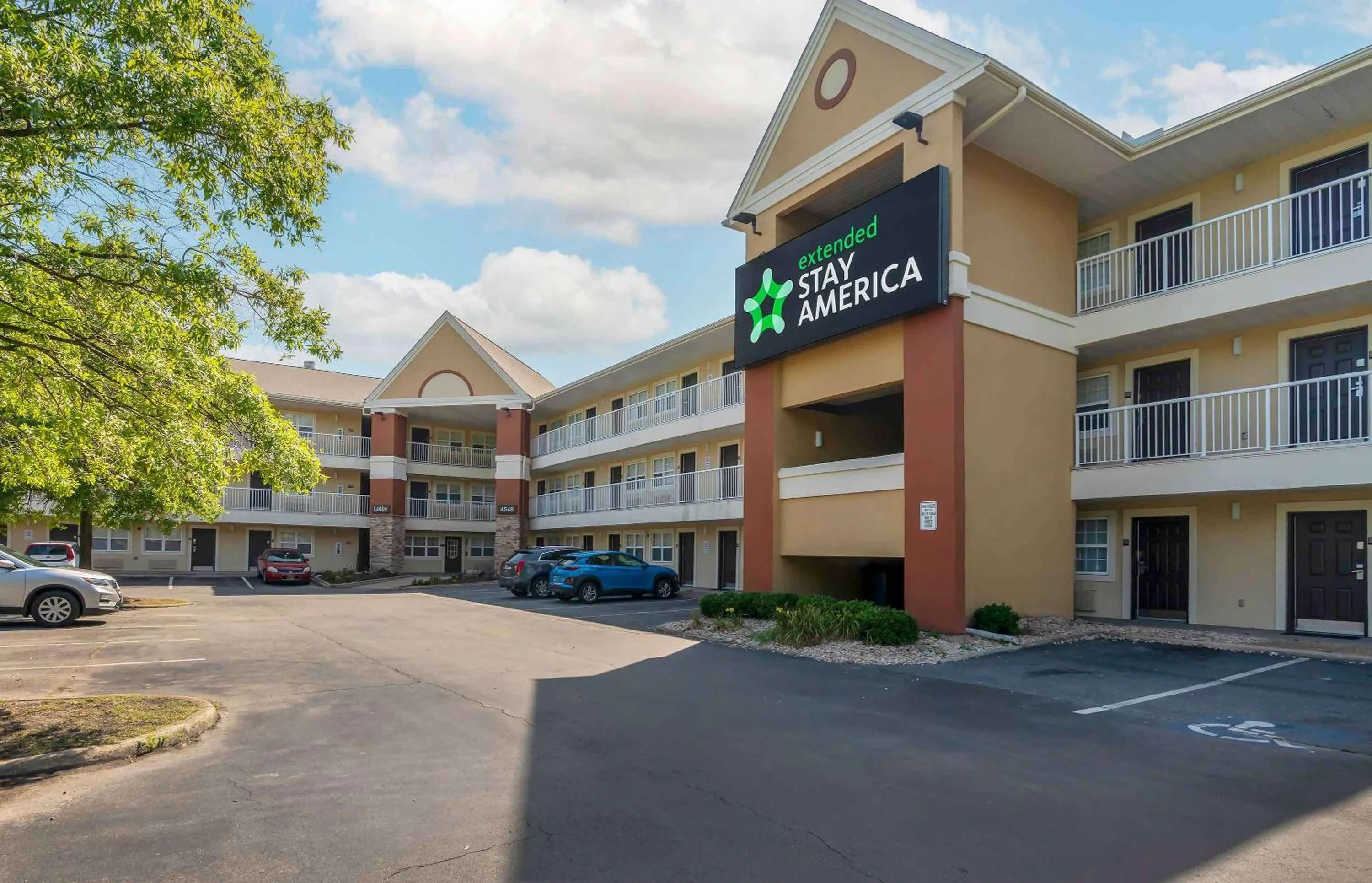 Property building in Extended Stay America Suites - Virginia Beach - Independence Blvd