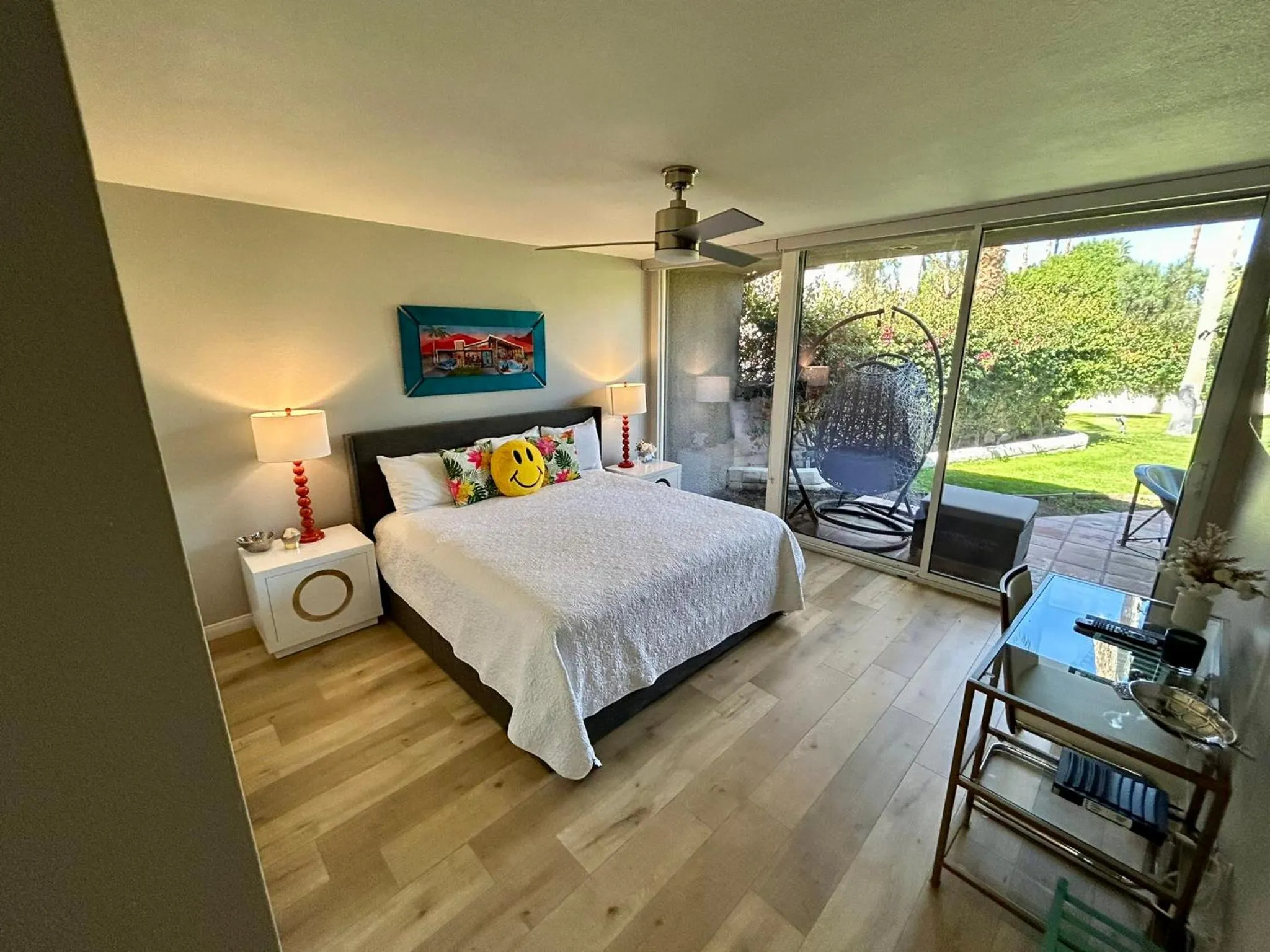 Property building, Bed in Shadow Mountain Resort