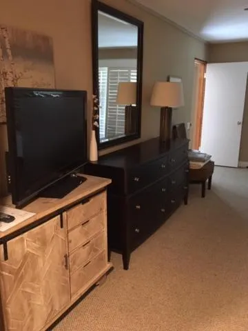 Property building in Shadow Mountain Resort