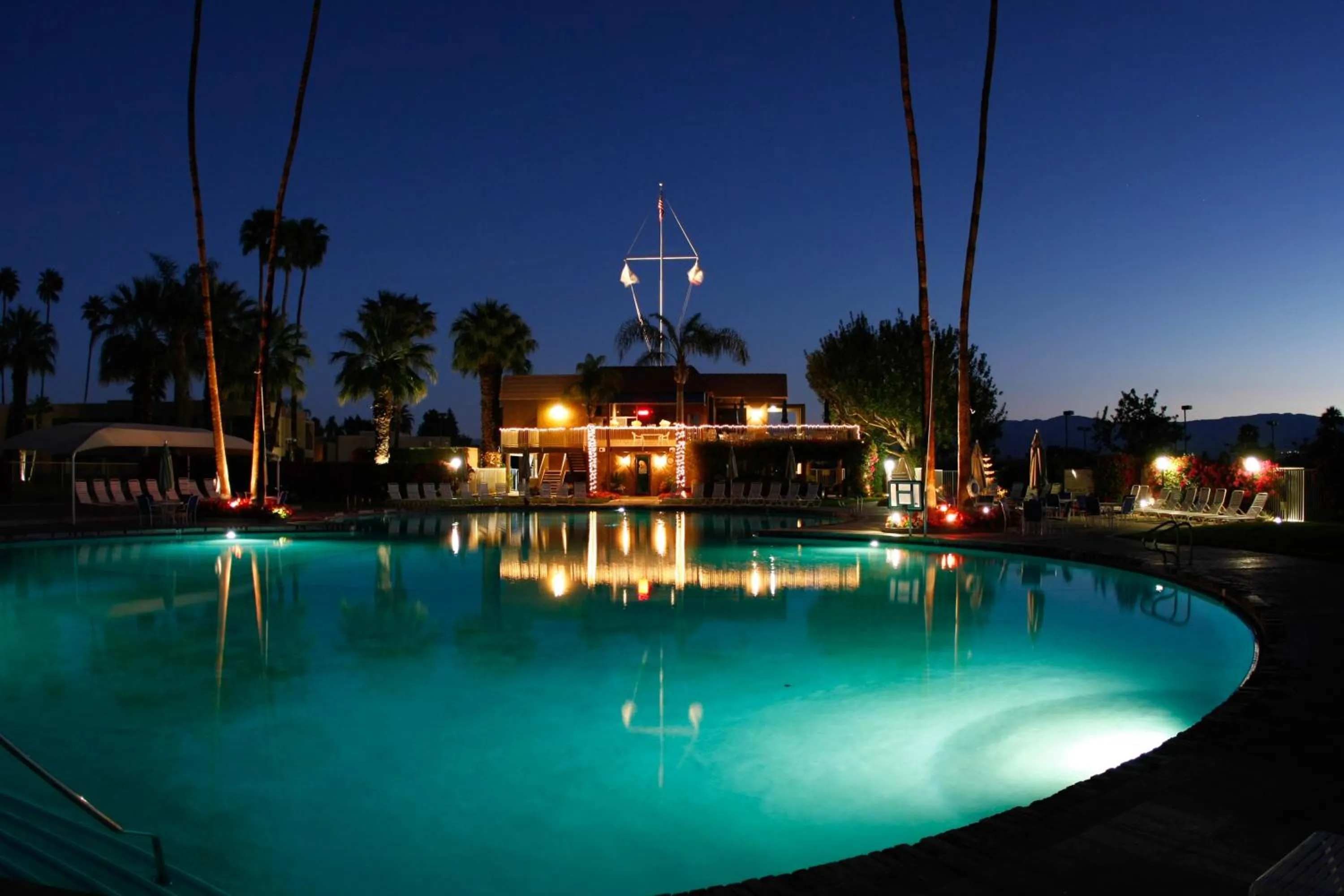 Property building in Shadow Mountain Resort