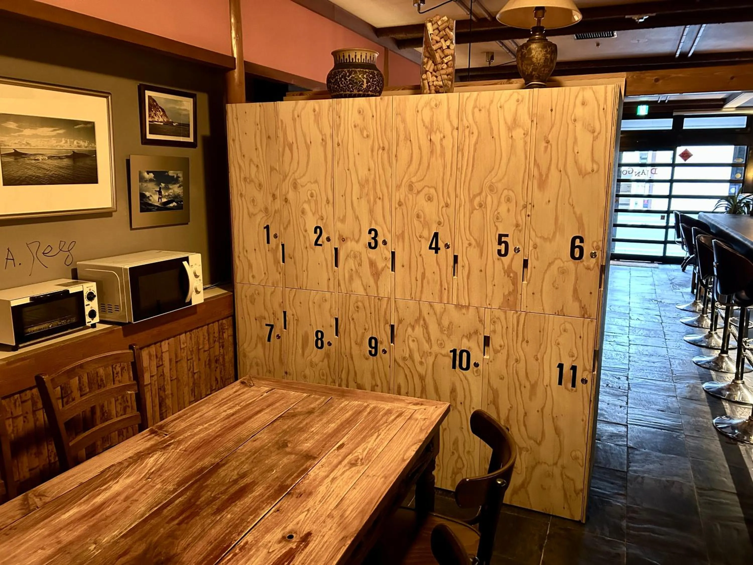 locker in DJANGO Hostel & Lounge