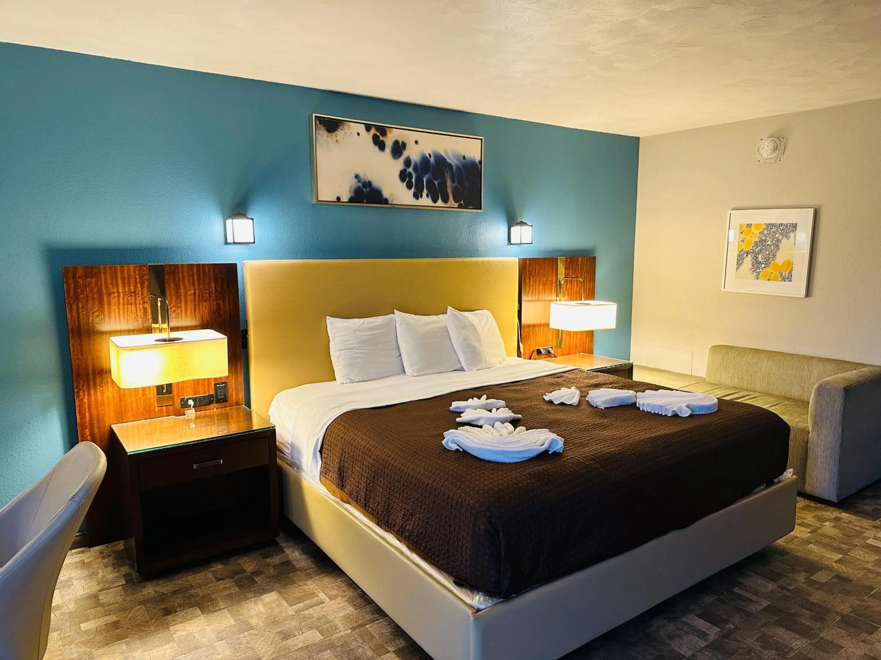 Bed in The Boston Inn