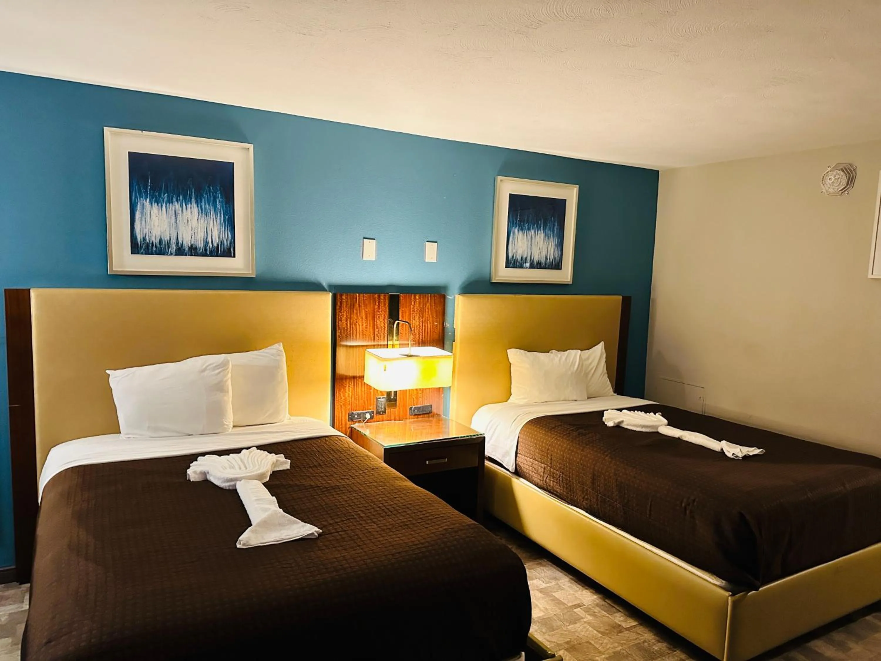 Bed in The Boston Inn