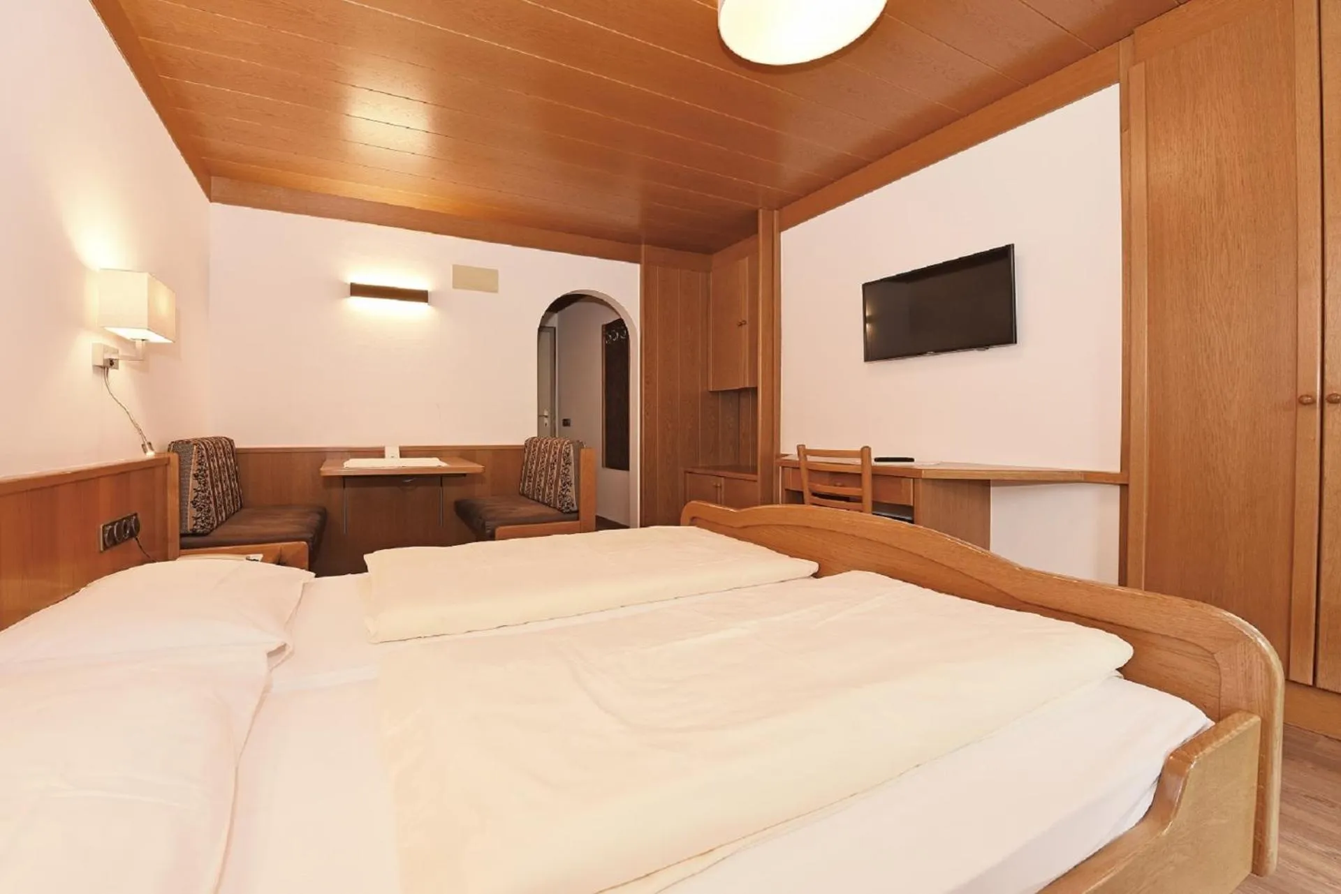 Bed in Hotel Garni Vanadis