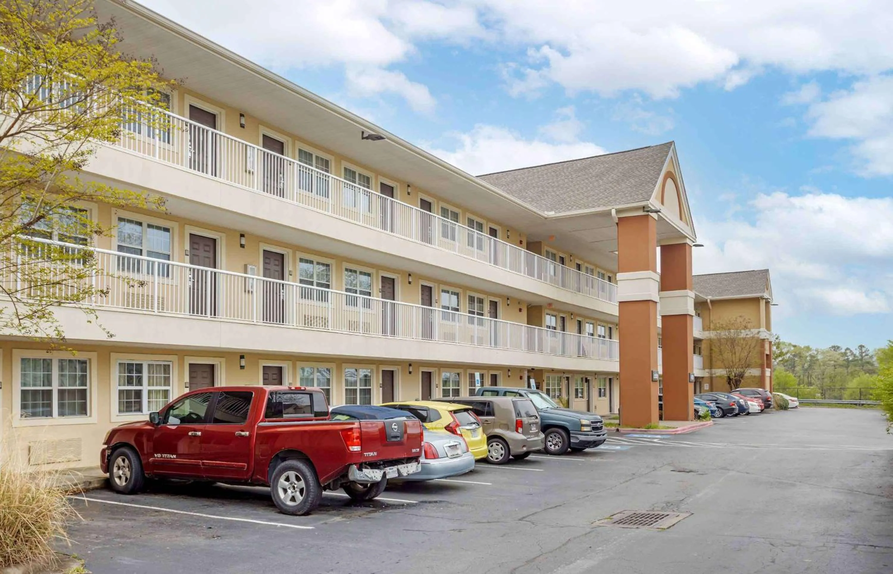 Property Building in Extended Stay America Suites - Little Rock - Financial Centre Parkway