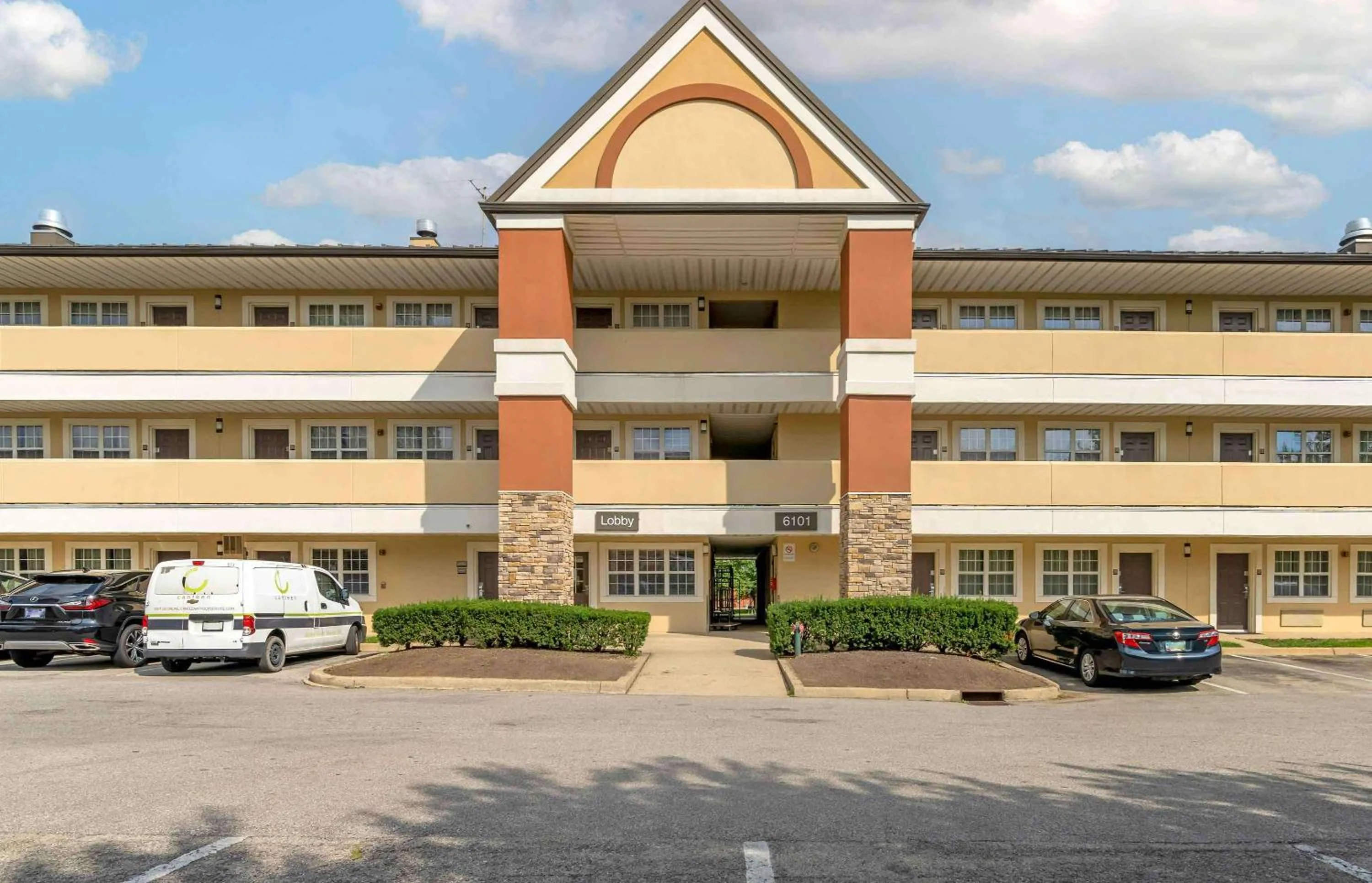 Property building in Extended Stay America Suites - Louisville - Dutchman