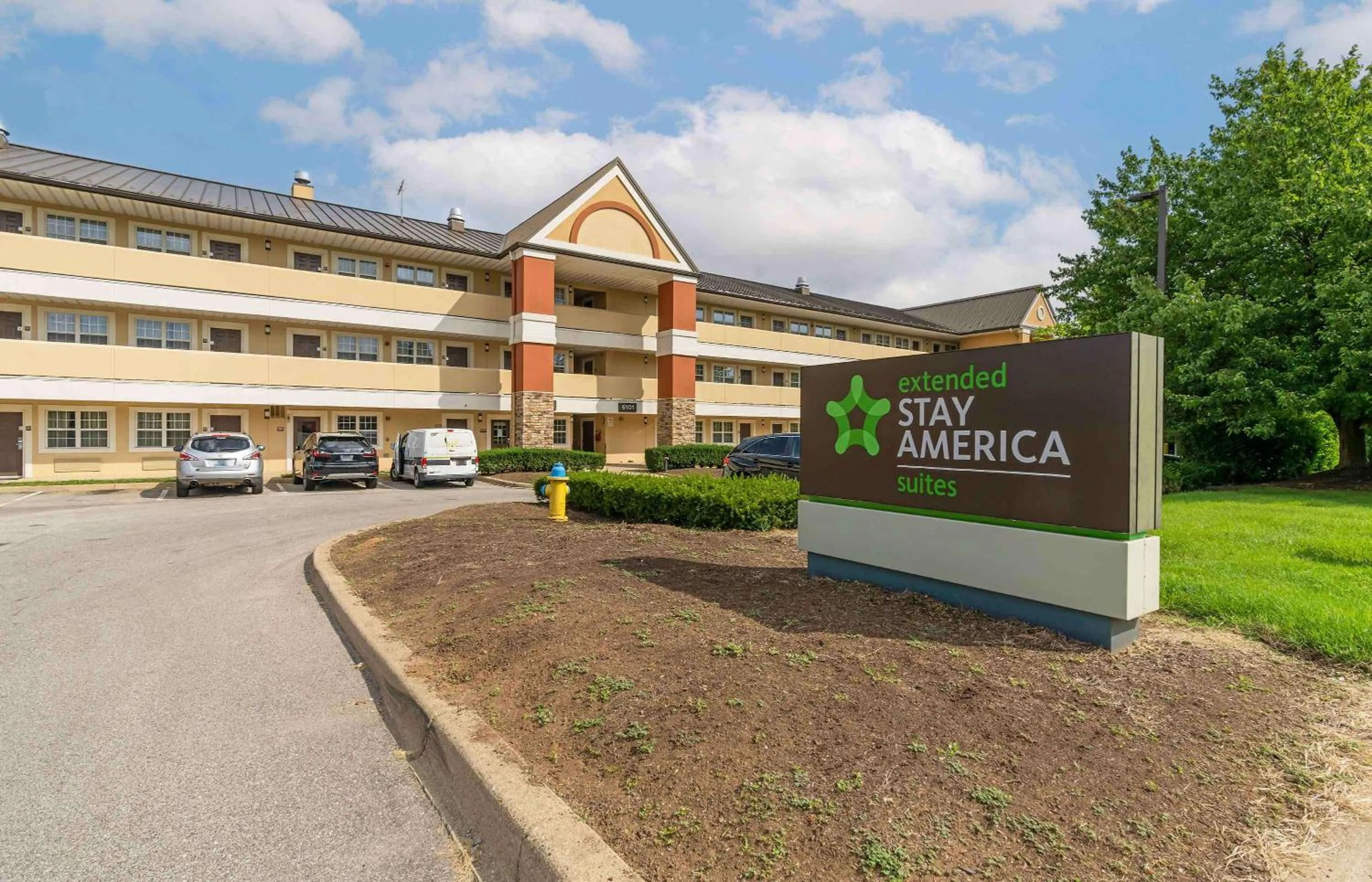 Property building in Extended Stay America Suites - Louisville - Dutchman