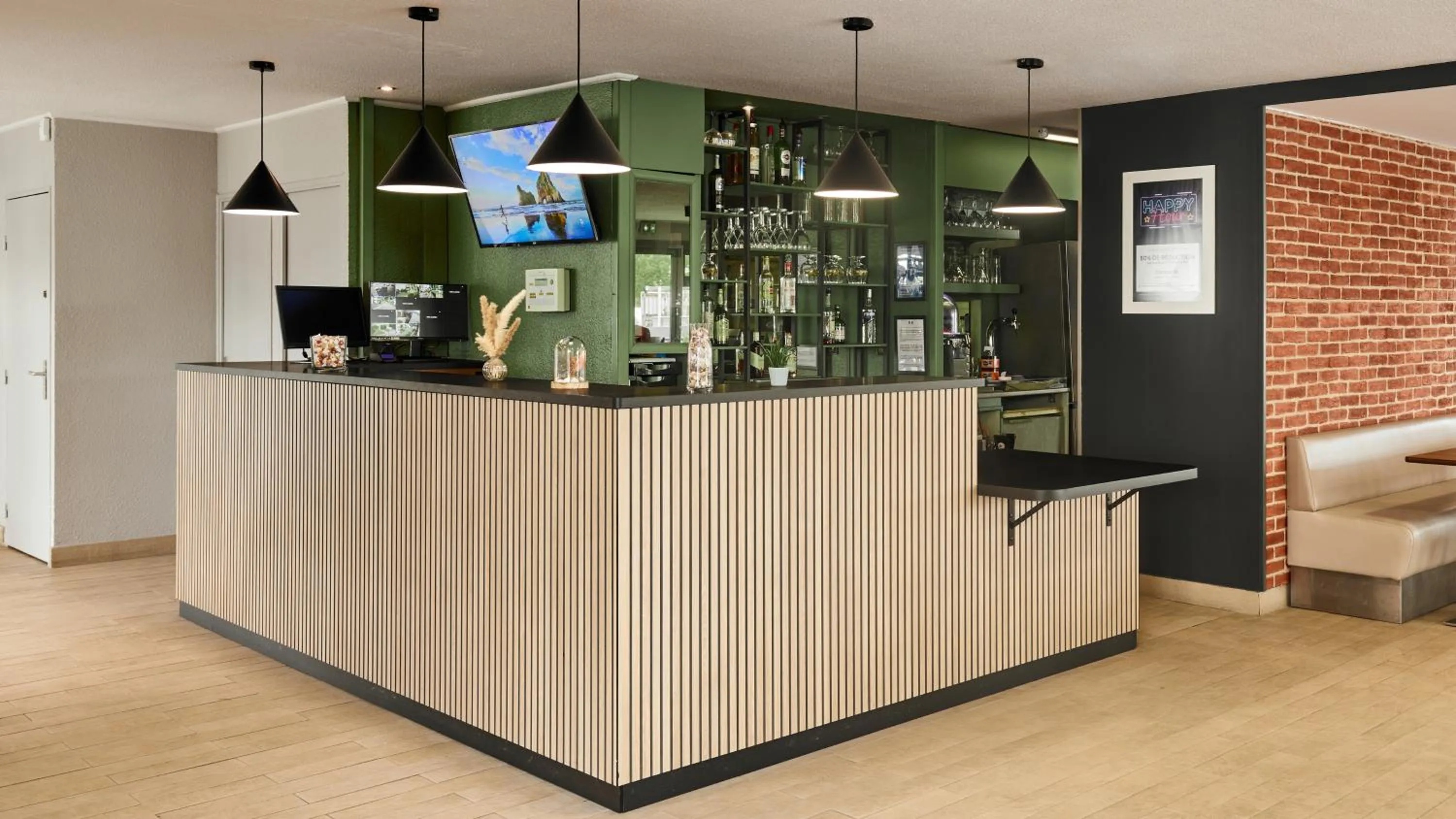 Lobby or reception in Campanile NATURE - Marne La Vallée - Chelles