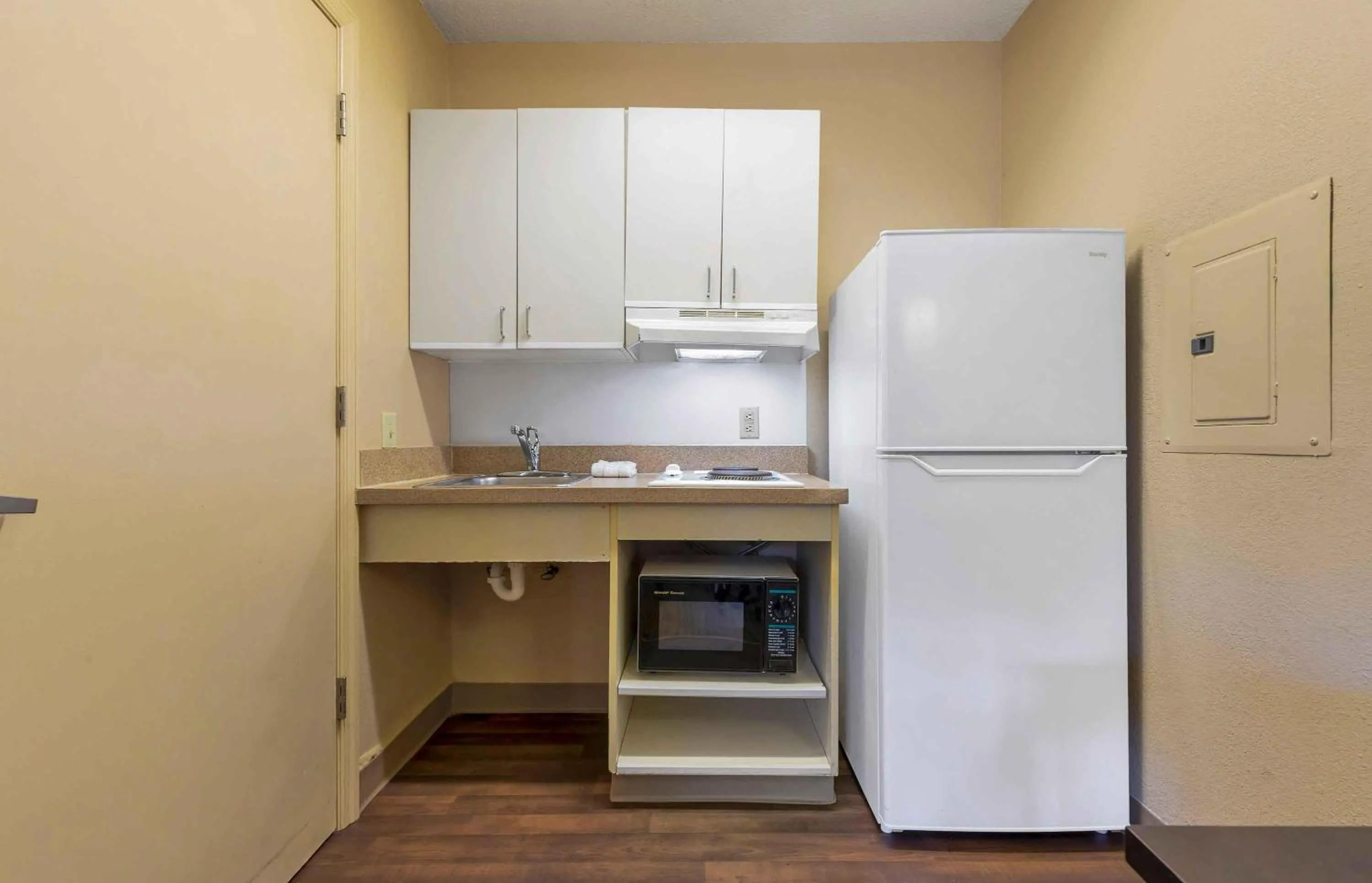 Kitchen or kitchenette in Extended Stay America Select Suites - Denver - Lakewood South