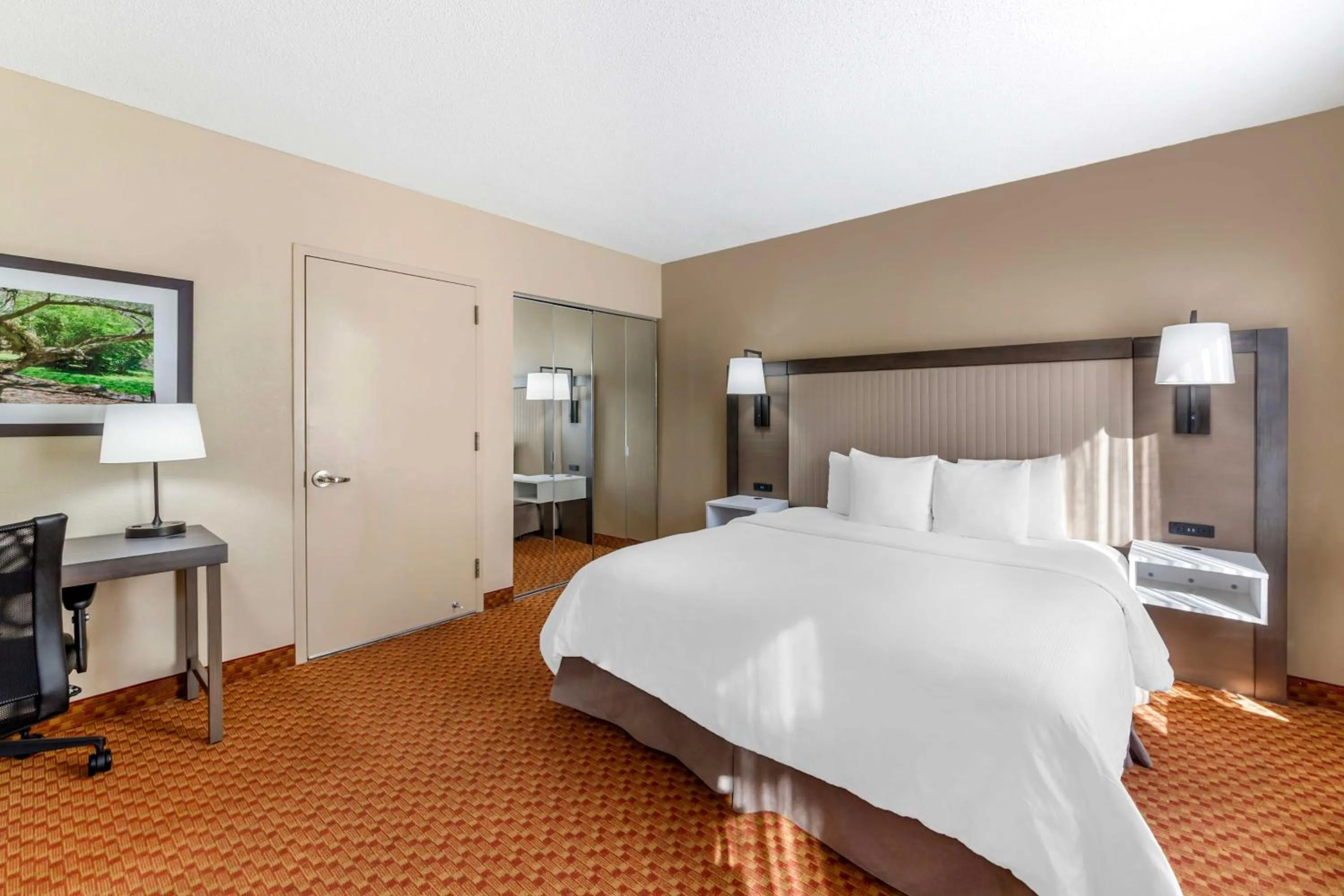 Bedroom, Bed in Best Western Plus Kendall Hotel & Suites
