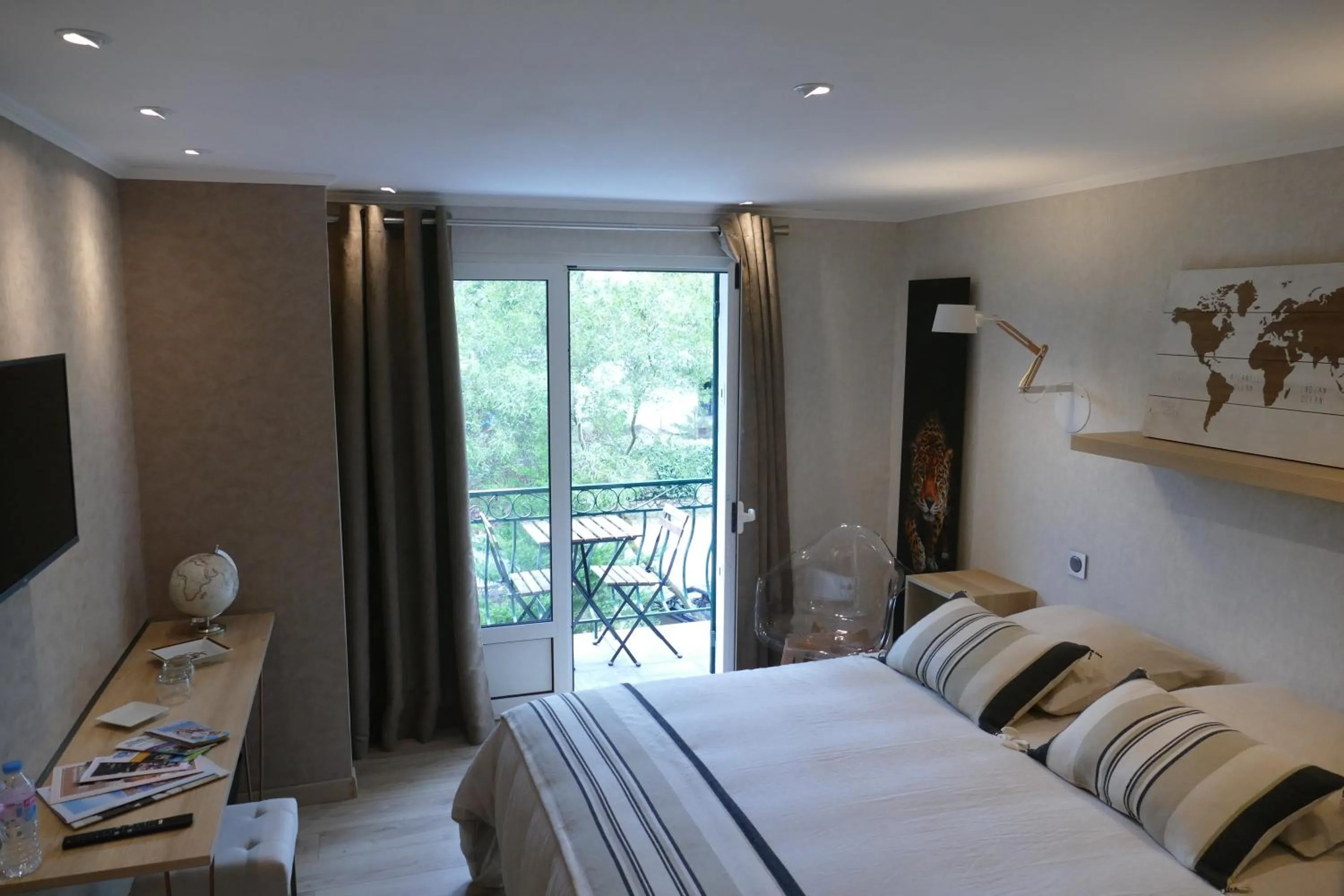 Photo of the whole room in Villa Les Quatre Vents