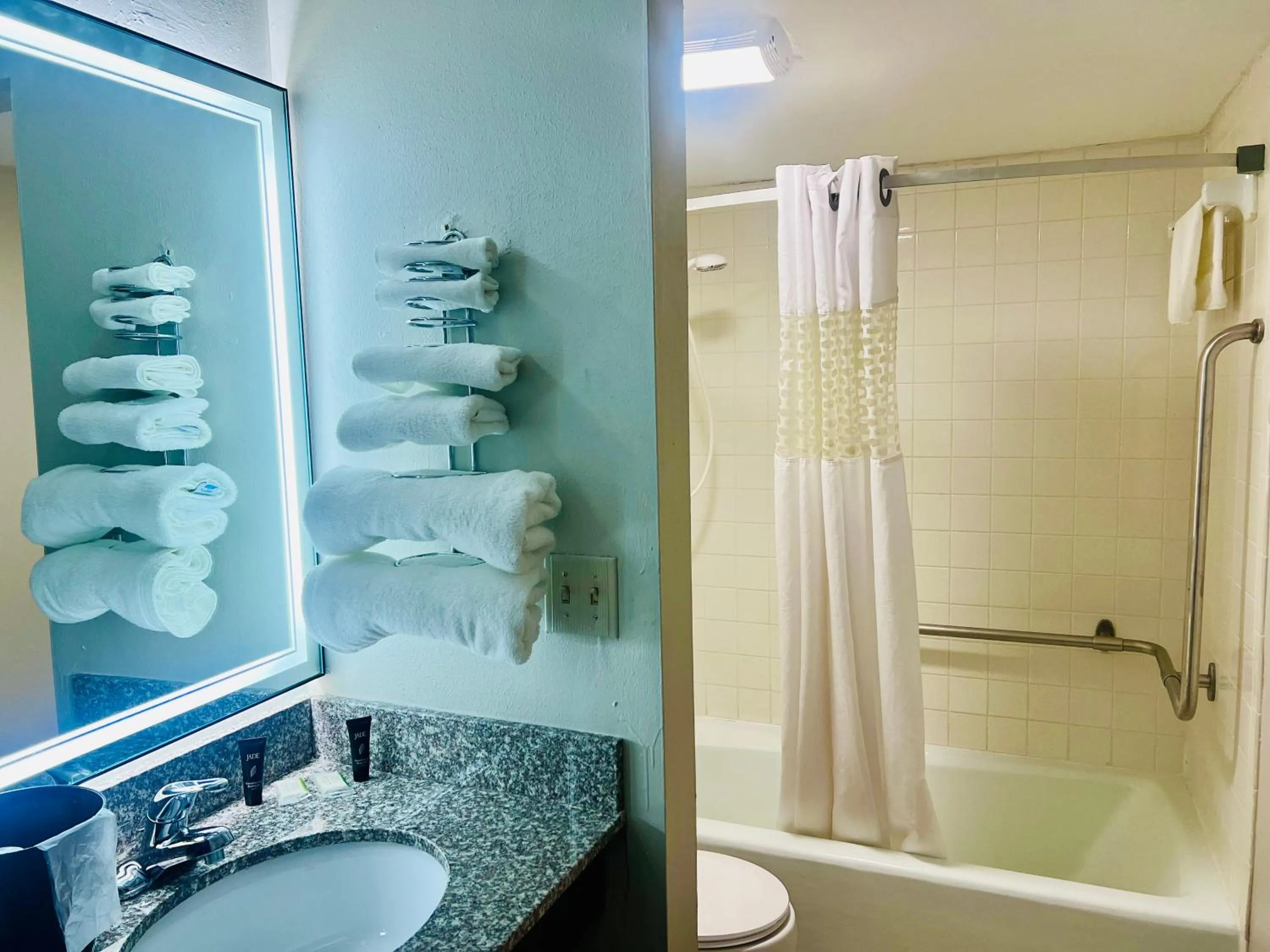 Bathroom in Days Inn by Wyndham Jellico - Tennessee State Line