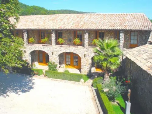 Property building in Le Clos des Arts