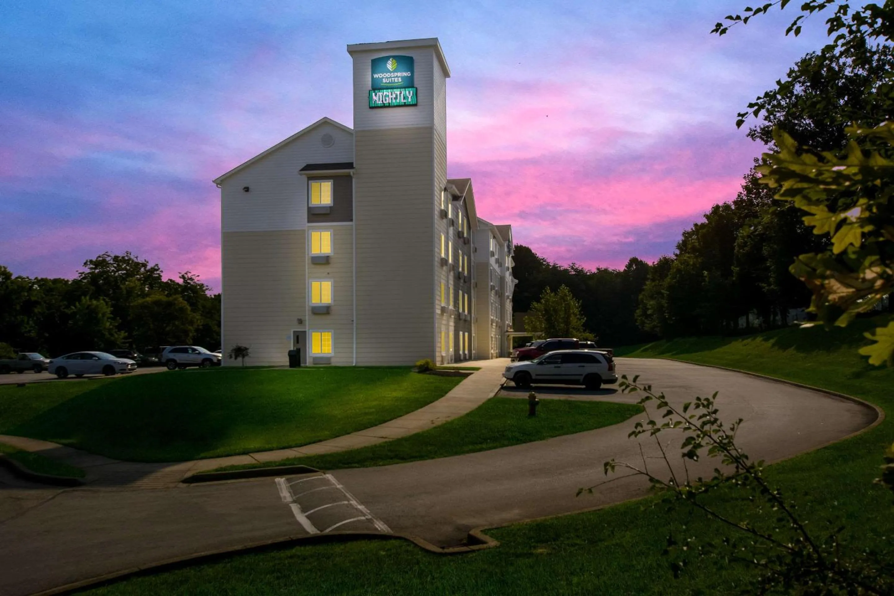 Property building in WoodSpring Suites Louisville Southeast