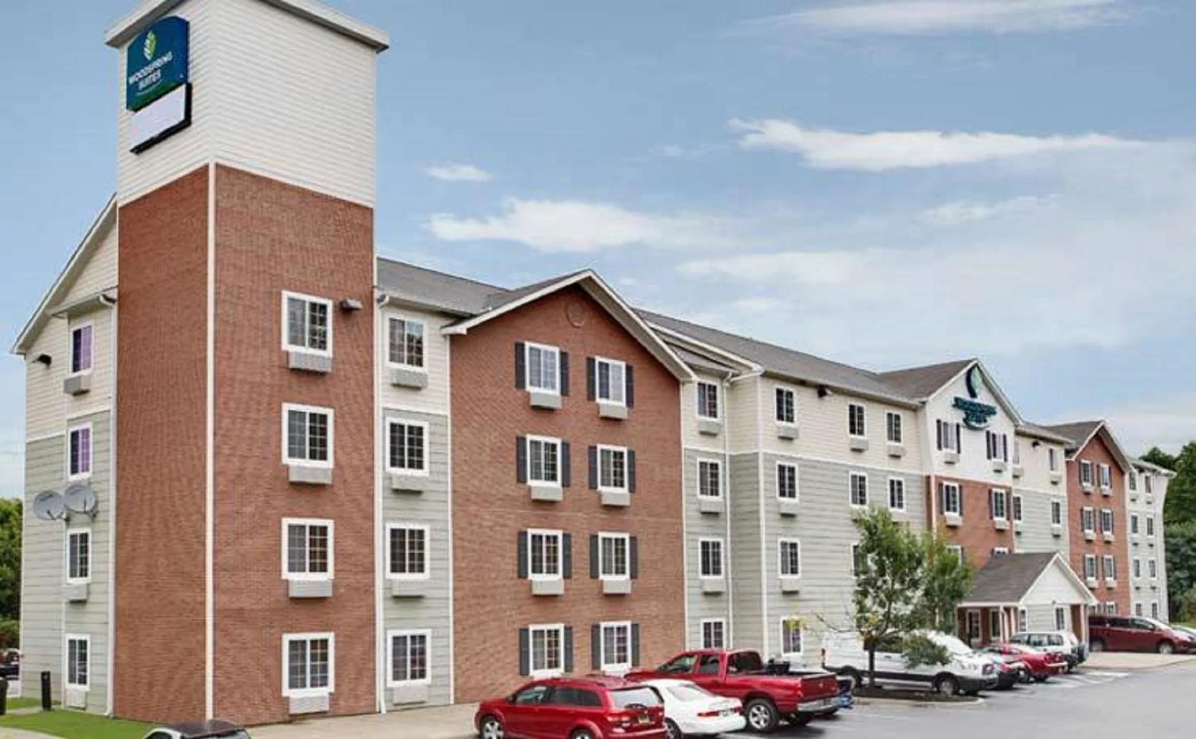 Property building in WoodSpring Suites Louisville Southeast
