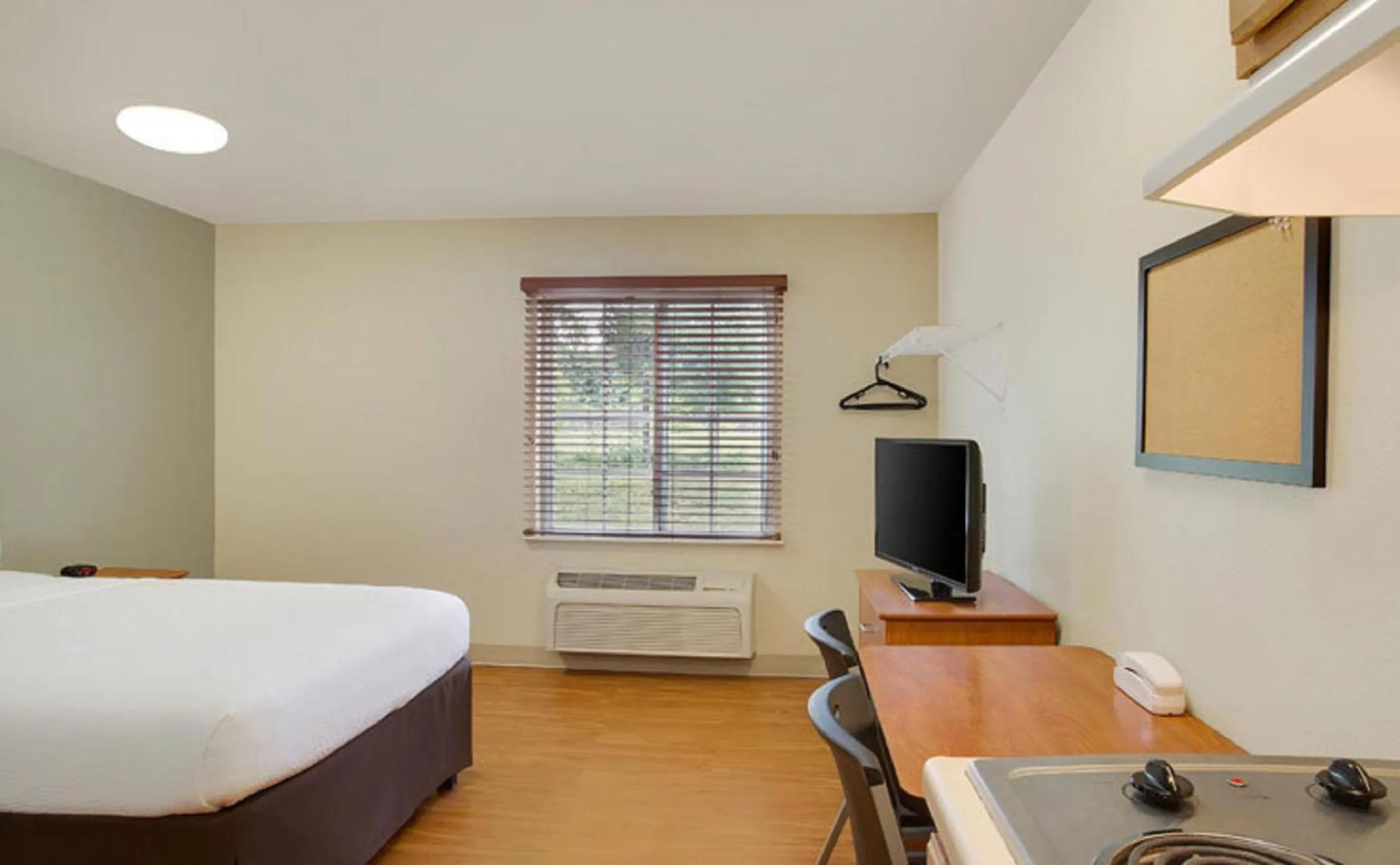 TV and multimedia, Bed in WoodSpring Suites Louisville Southeast