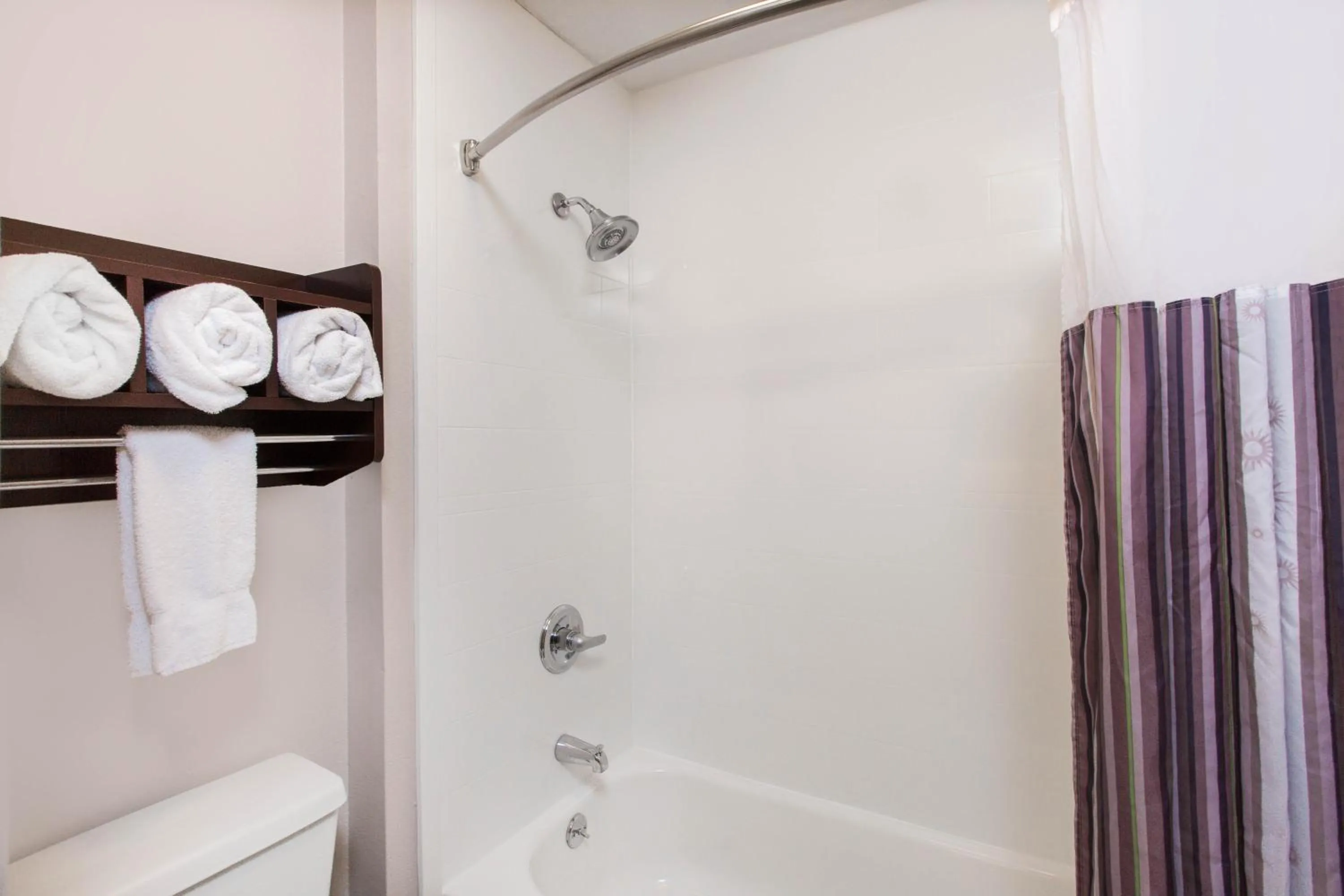 Shower in La Quinta by Wyndham Goodlettsville - Nashville